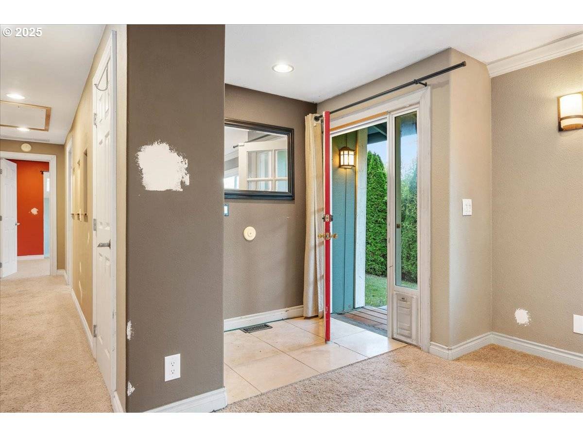 Portland, OR 97219,9320 SW BOONES FERRY RD