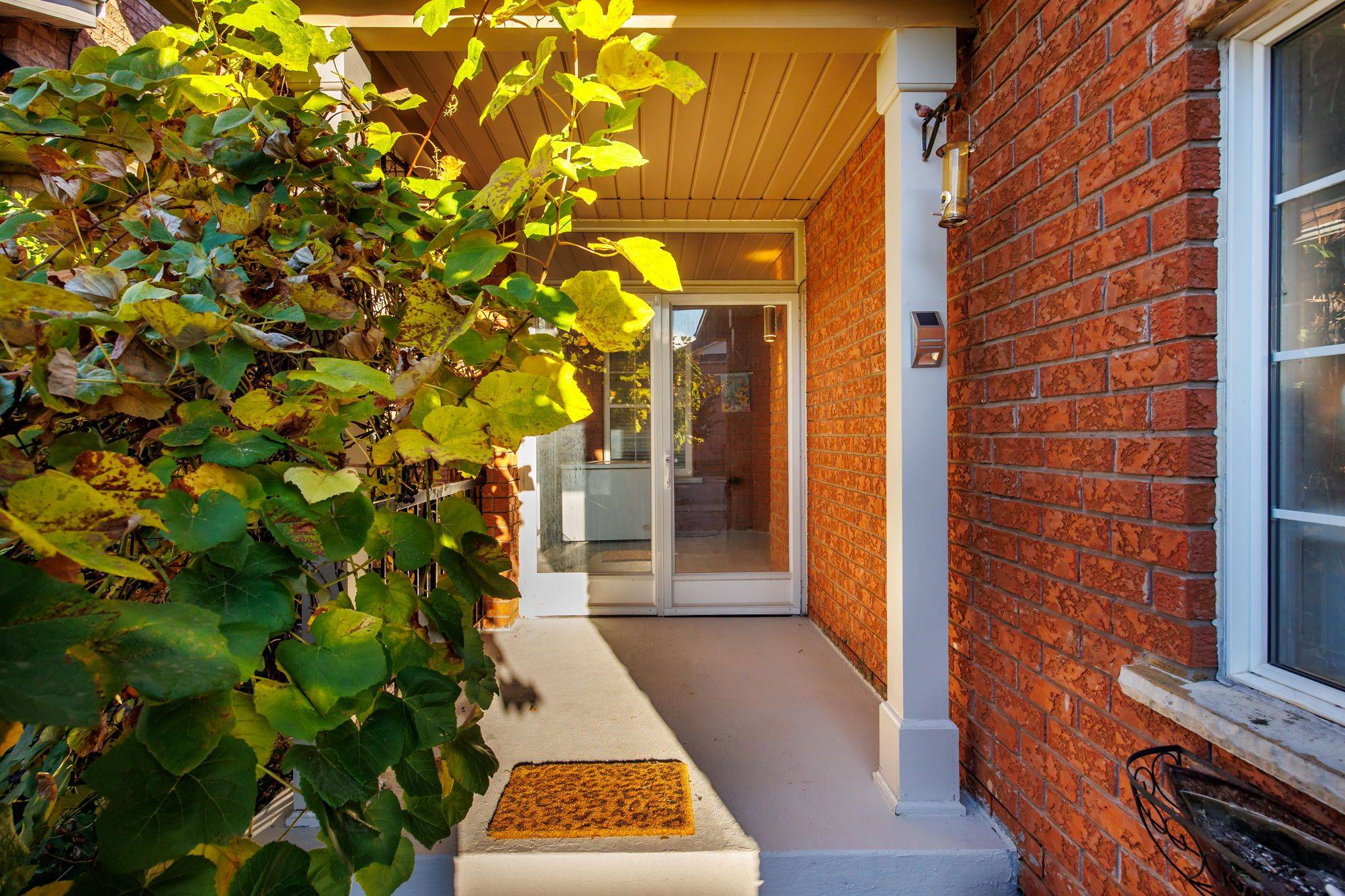 Richmond Hill, ON L4E 3X4,111 English Oak DR