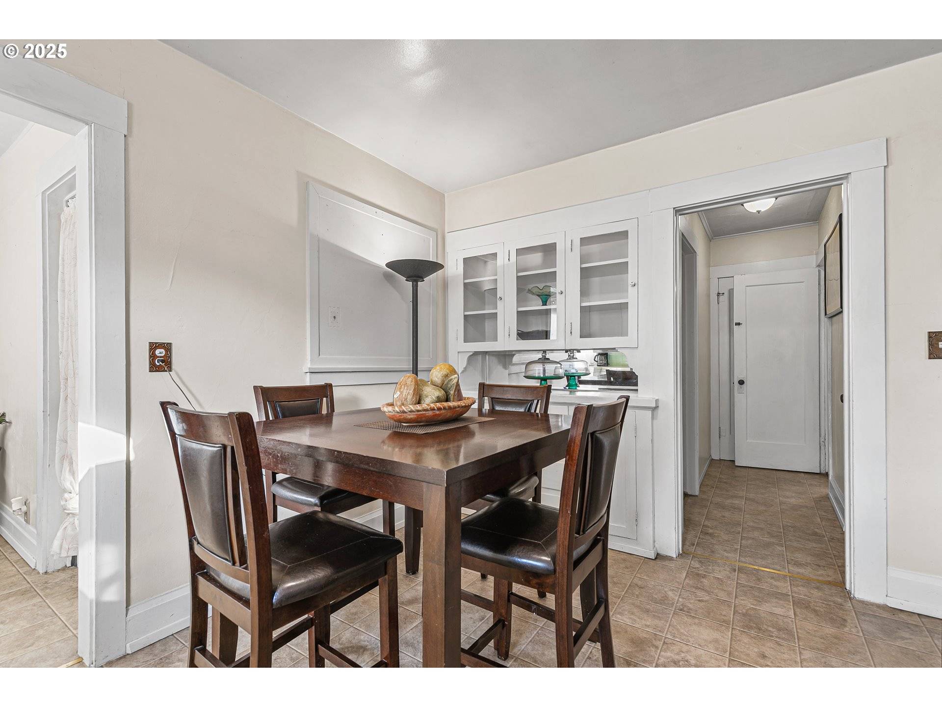 Medford, OR 97501,608 S IVY ST