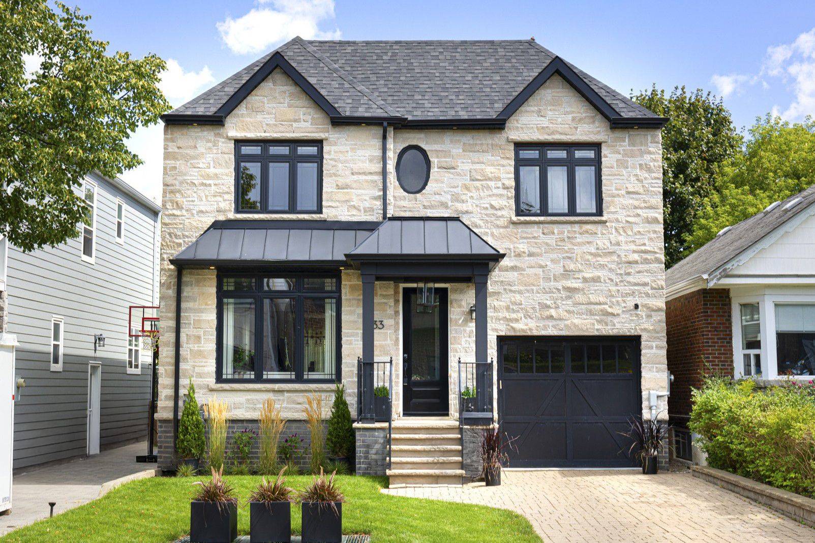 Toronto E06, ON M1N 2W9,33 Hunt Club DR