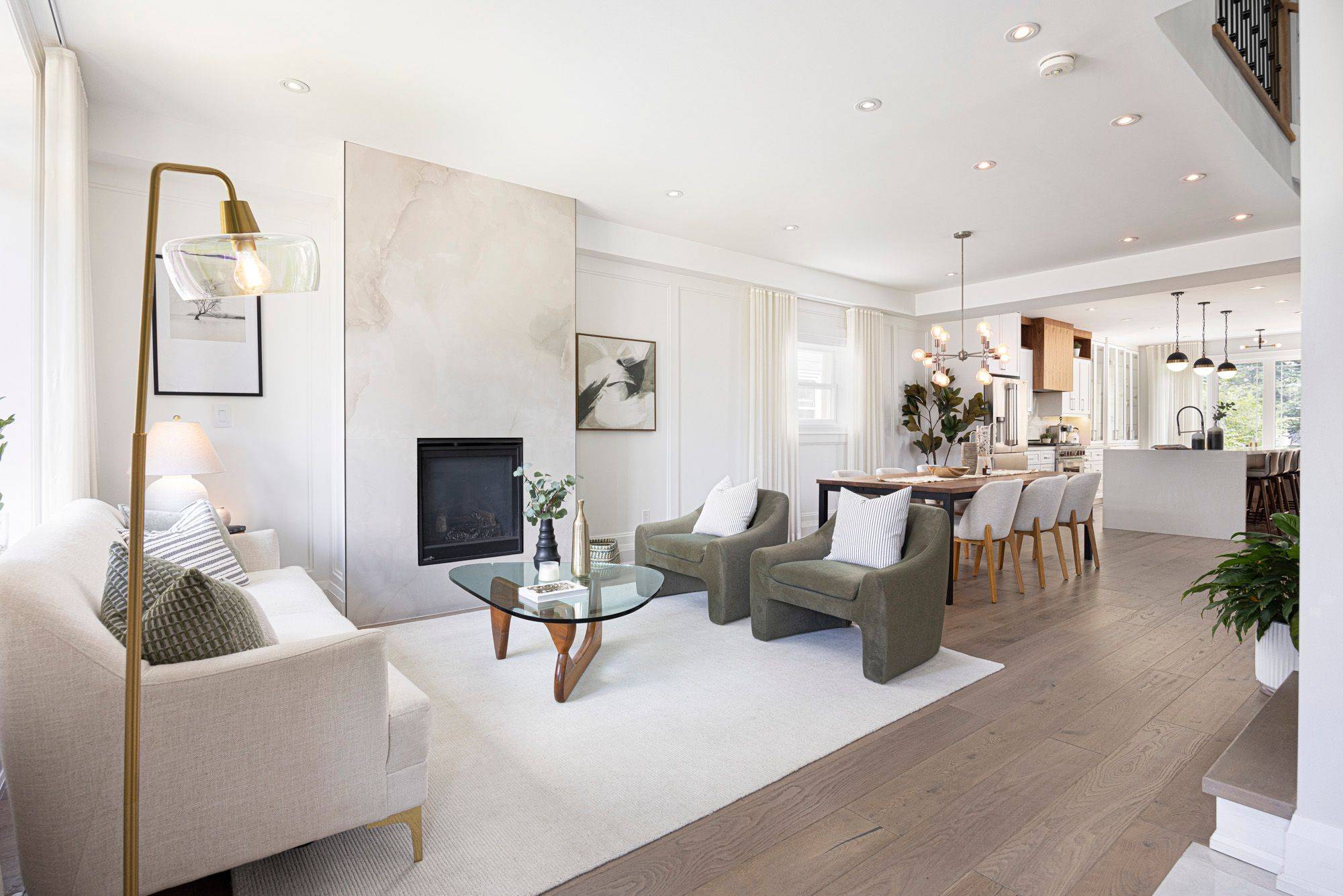 Toronto E06, ON M1N 2W9,33 Hunt Club DR