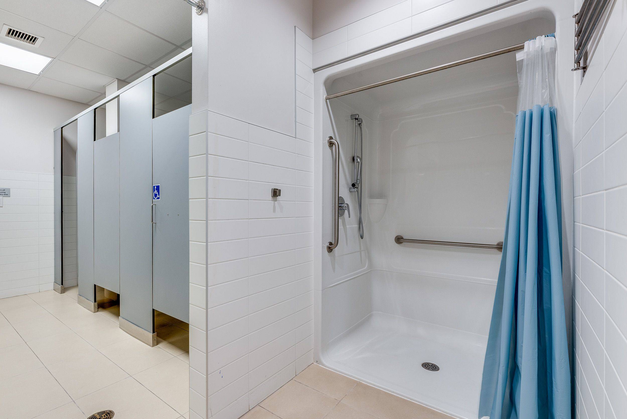 West Centre Town, ON K1R 6Y6,18 Louisa ST #210