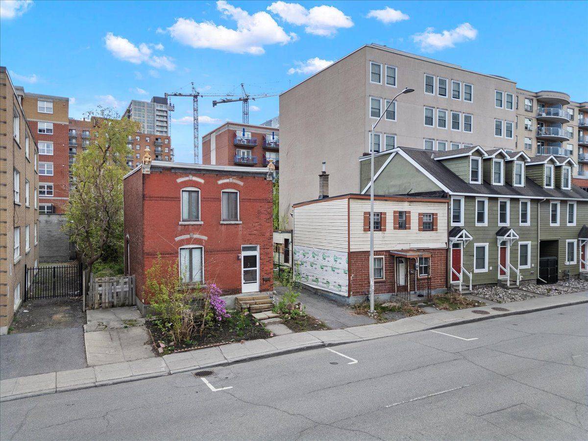 Lower Town - Sandy Hill, ON K1N 5M8,168-174 Murray ST N
