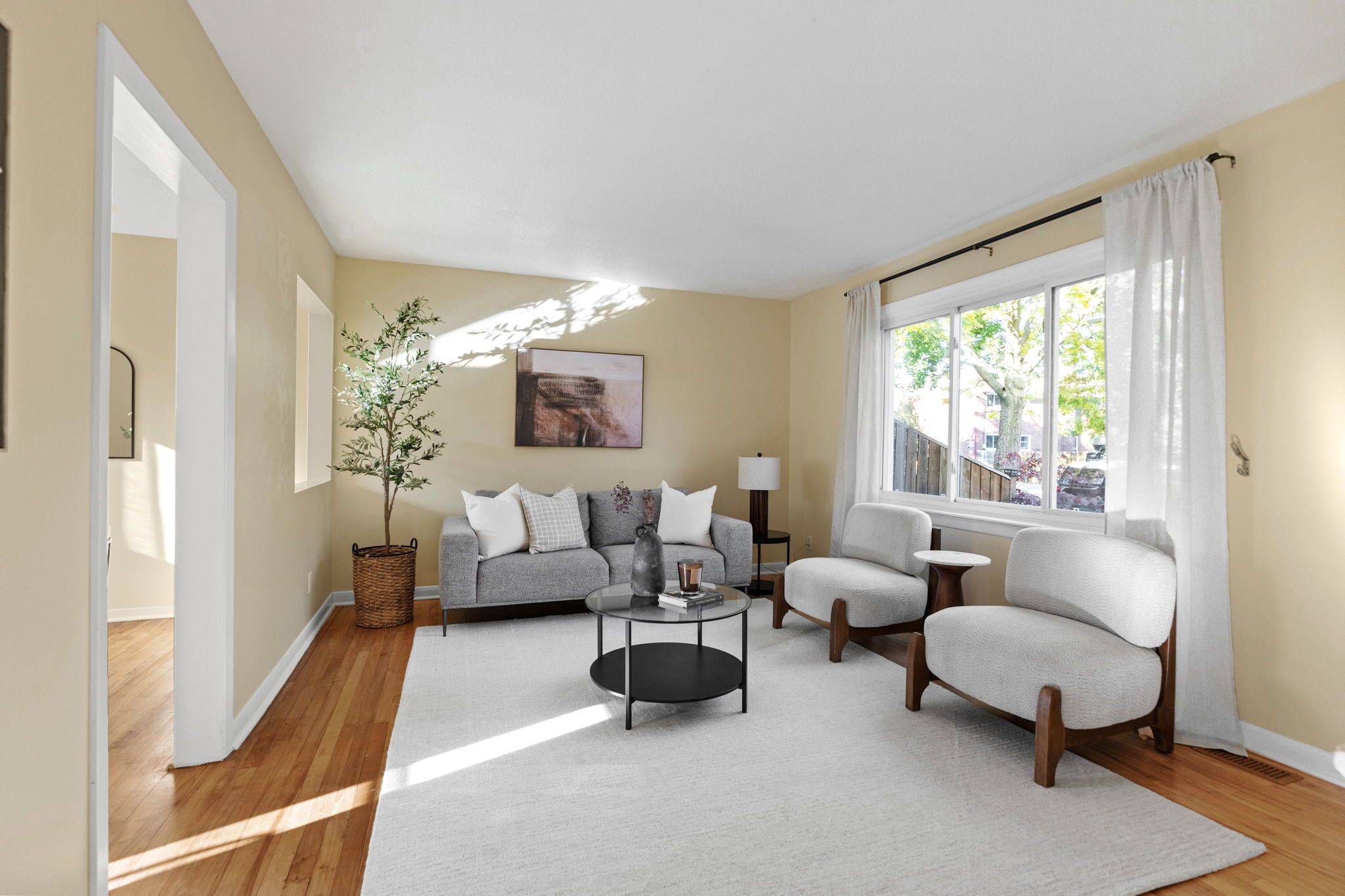 Overbrook - Castleheights And Area, ON K1K 2M8,838 Borthwick AVE