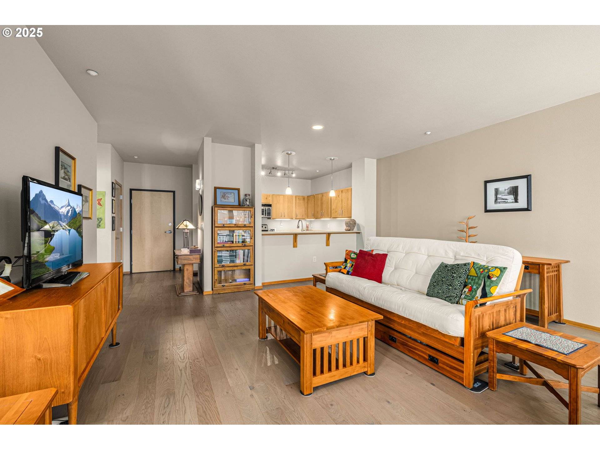 Portland, OR 97209,1125 NW 9TH AVE #418