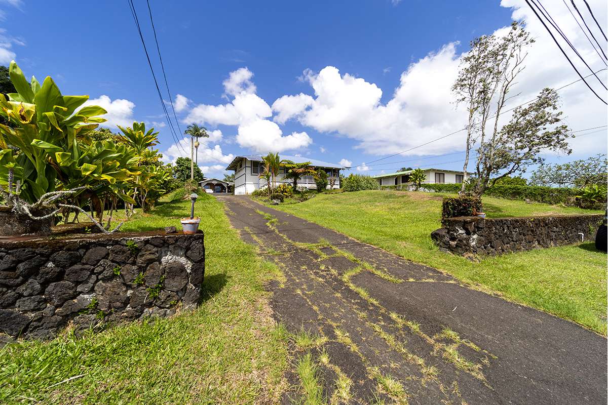 Hilo, HI 96720,450 POHAKULANI ST