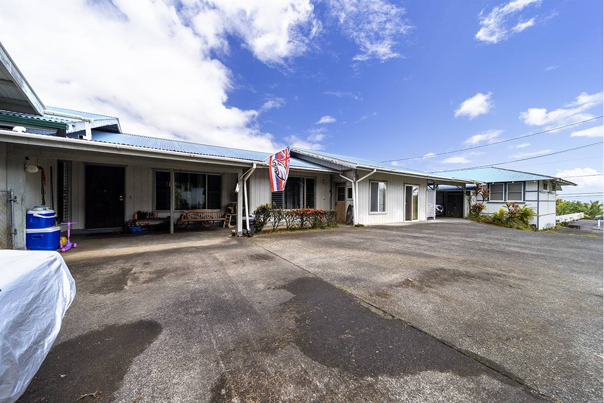 Hilo, HI 96720,450 POHAKULANI ST
