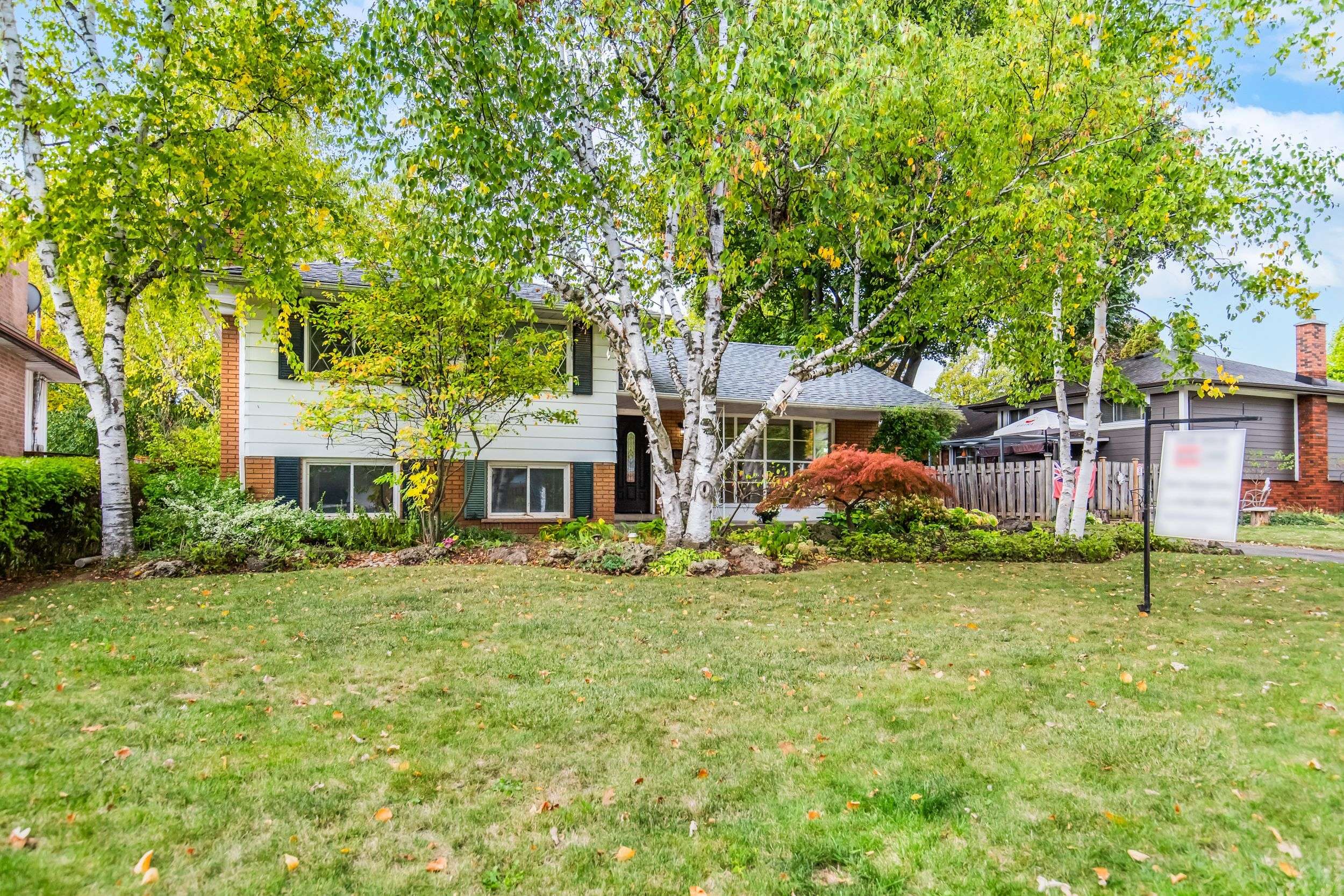 Burlington, ON L7L 4G7,264 Tottenham RD