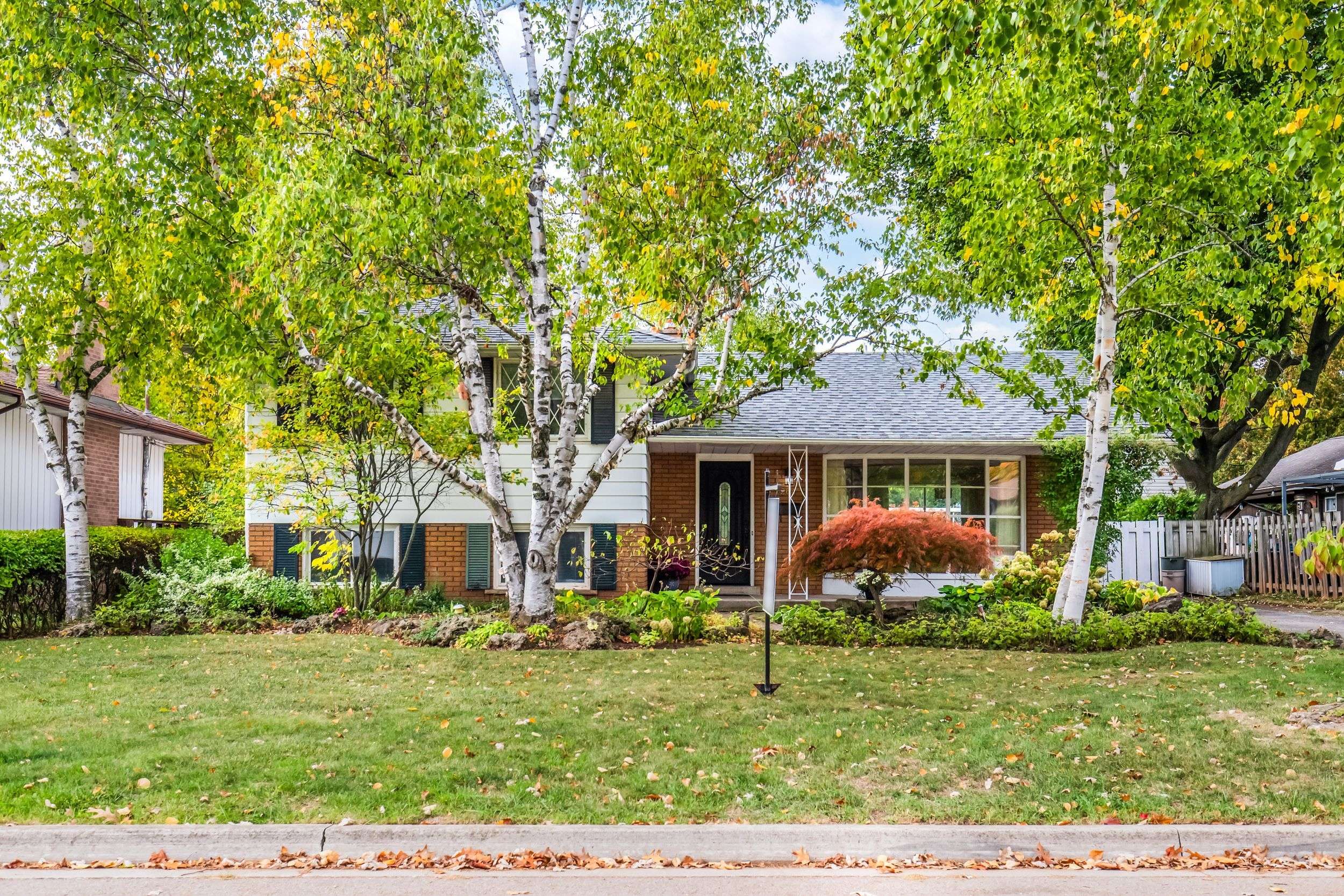 Burlington, ON L7L 4G7,264 Tottenham RD