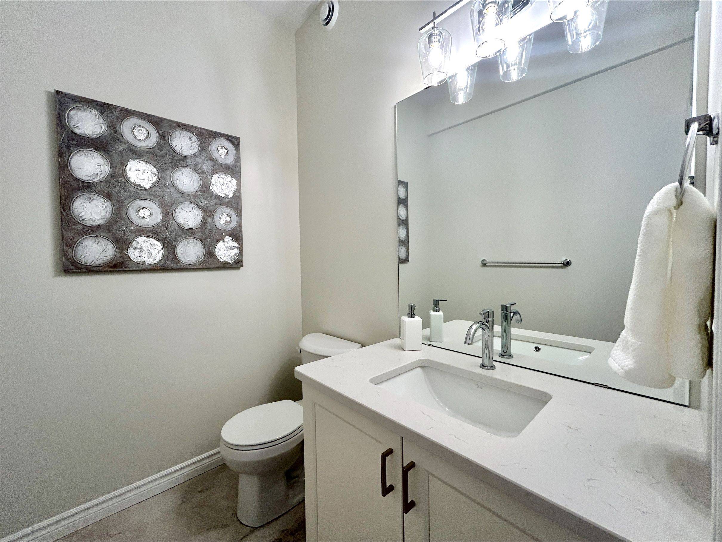 Belleville, ON K8N 0V6,14 Peace River ST