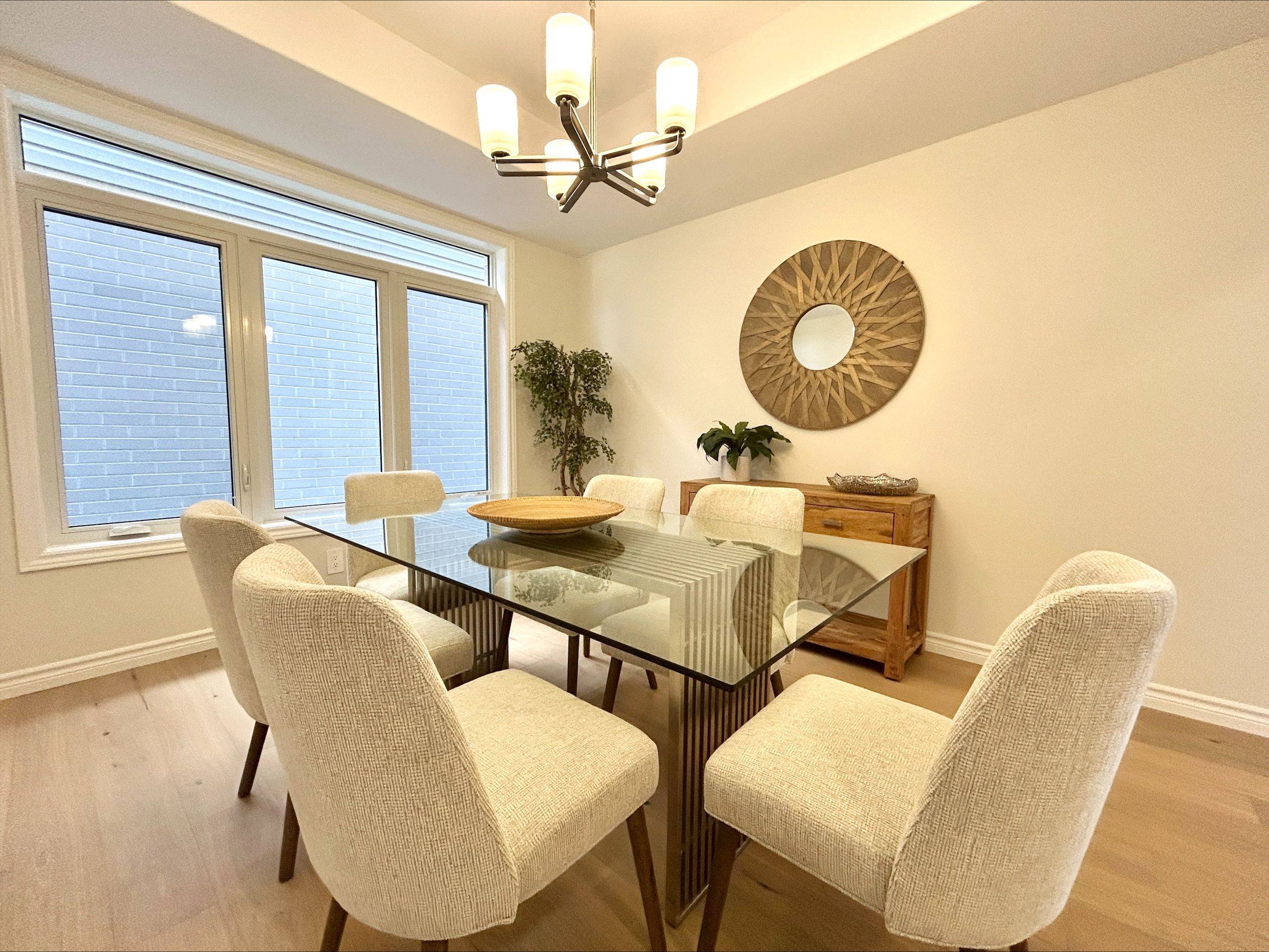 Belleville, ON K8N 0V6,14 Peace River ST