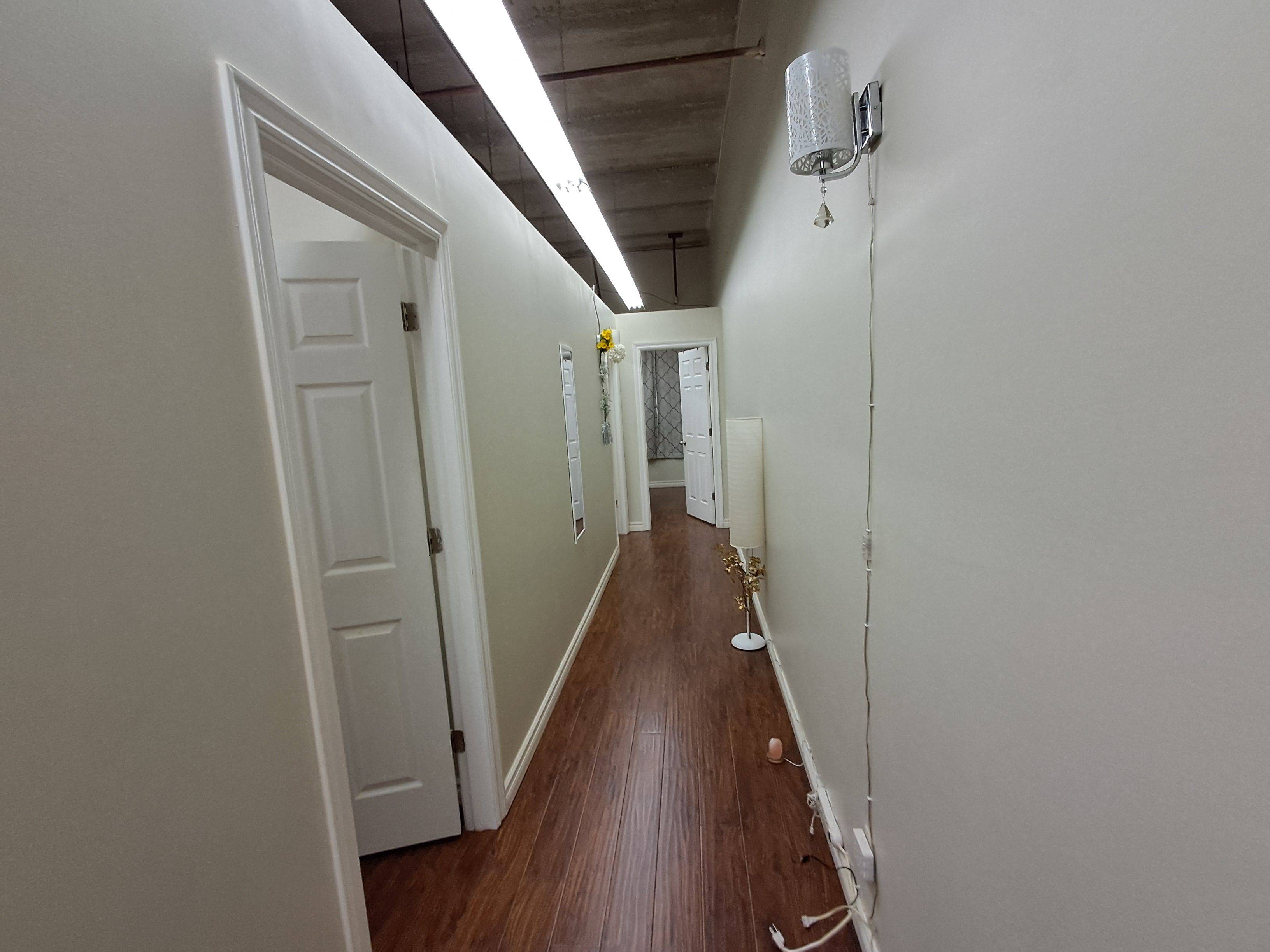 Mississauga, ON L4W 5J1,1550 South Gateway RD #207