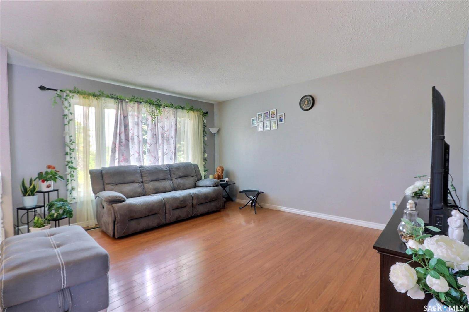 Prince Albert, SK S6V 7C3,1699 Allbright CRESCENT