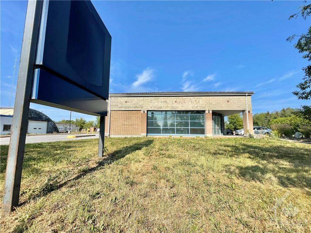 Manotick - Kars - Rideau Twp And Area, ON K0A 2T0,6683 FOURTH LINE RD