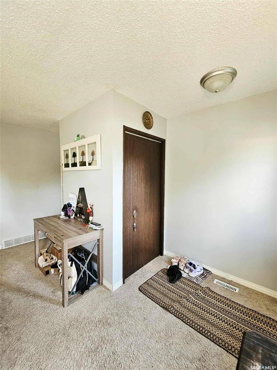 Bredenbury, SK S0A 0H0,300 4th STREET