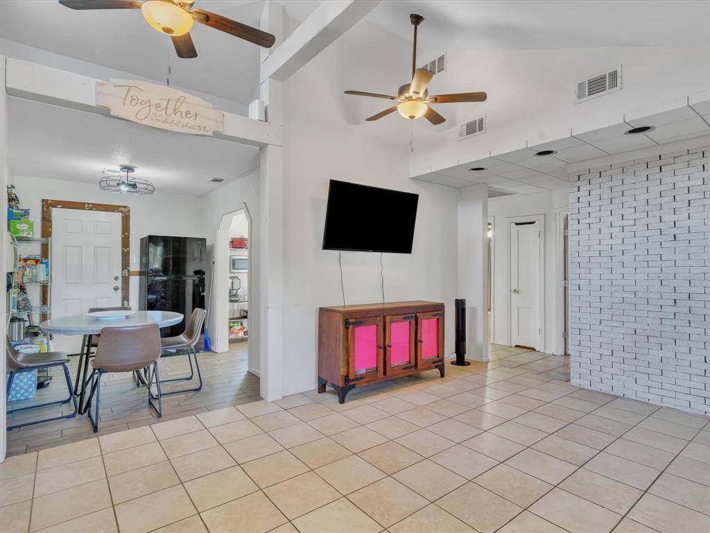 Fort Worth, TX 76106,3300 Ray Simon Drive