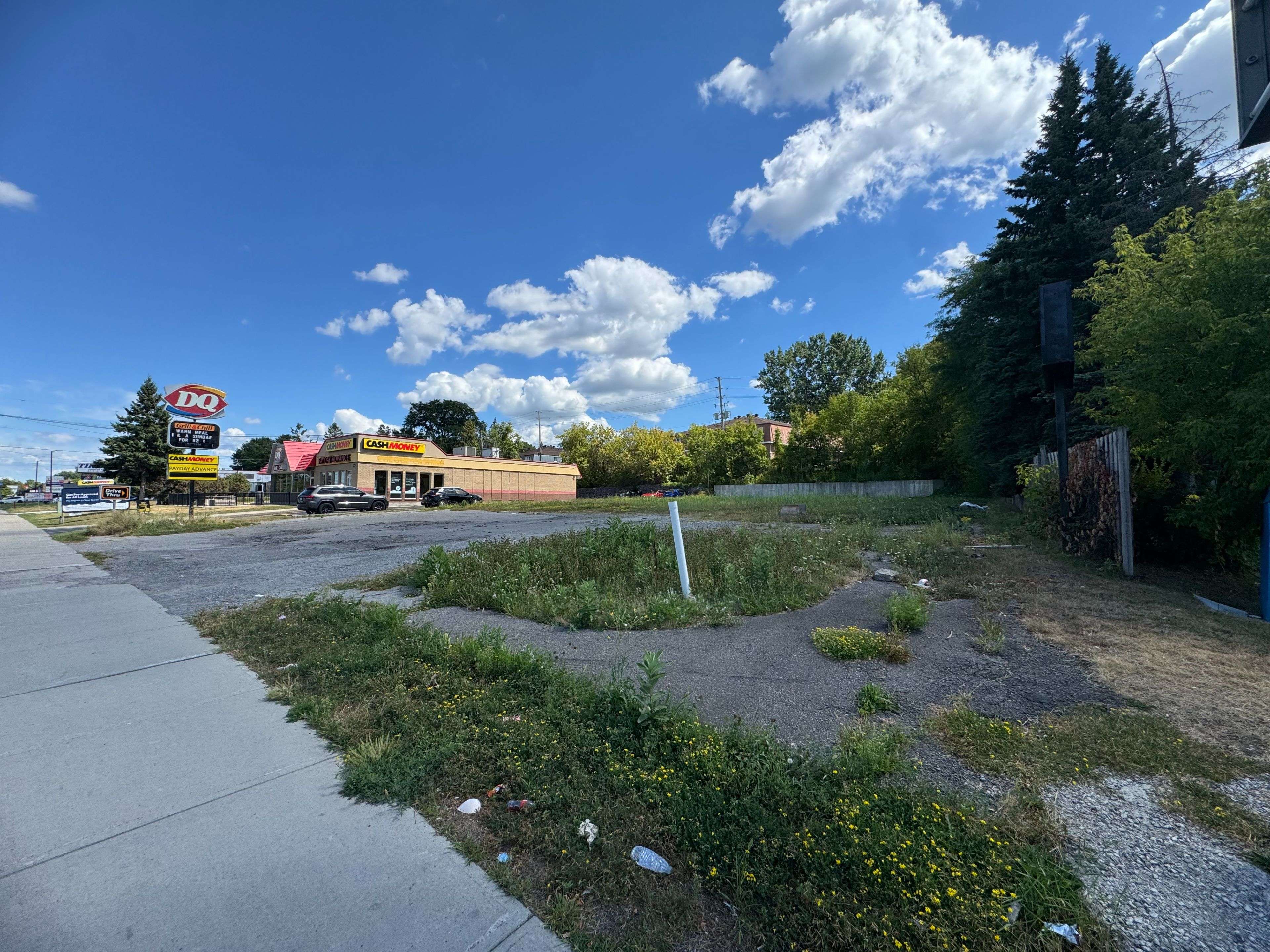 Orleans - Convent Glen And Area, ON K1C 1E4,1994 St. Joseph BLVD