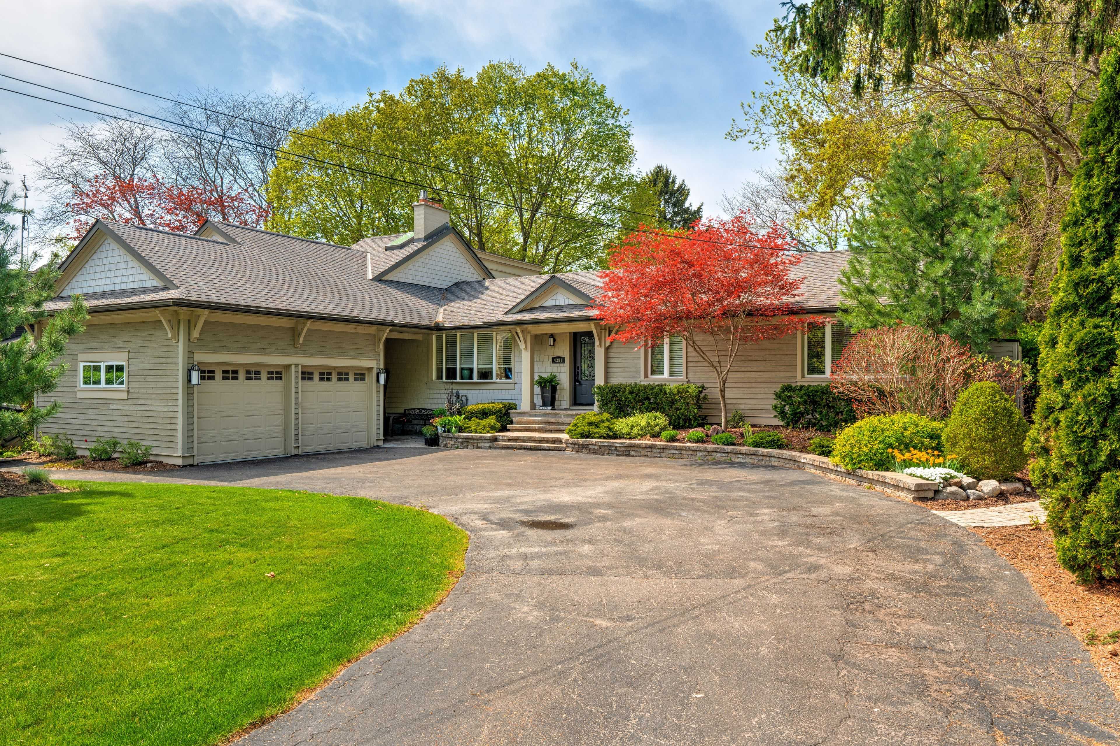 Burlington, ON L7L 1B3,4391 Lakeshore RD