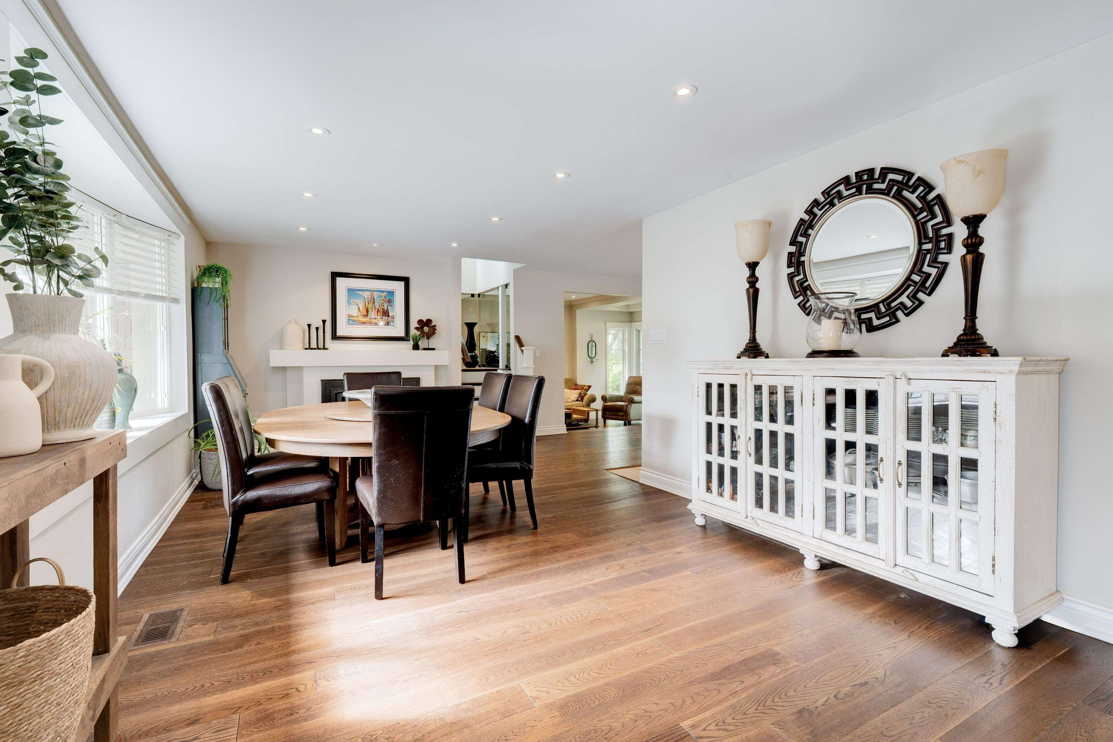 Burlington, ON L7L 1B3,4391 Lakeshore RD