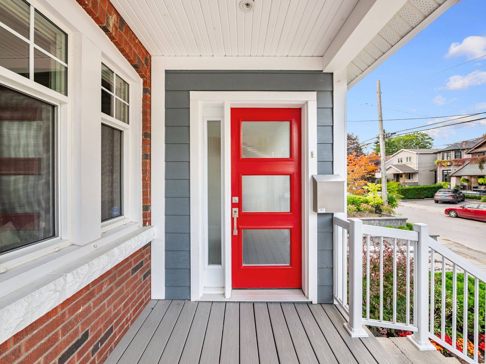 Toronto E06, ON M1N 2T1,163 Courcelette RD