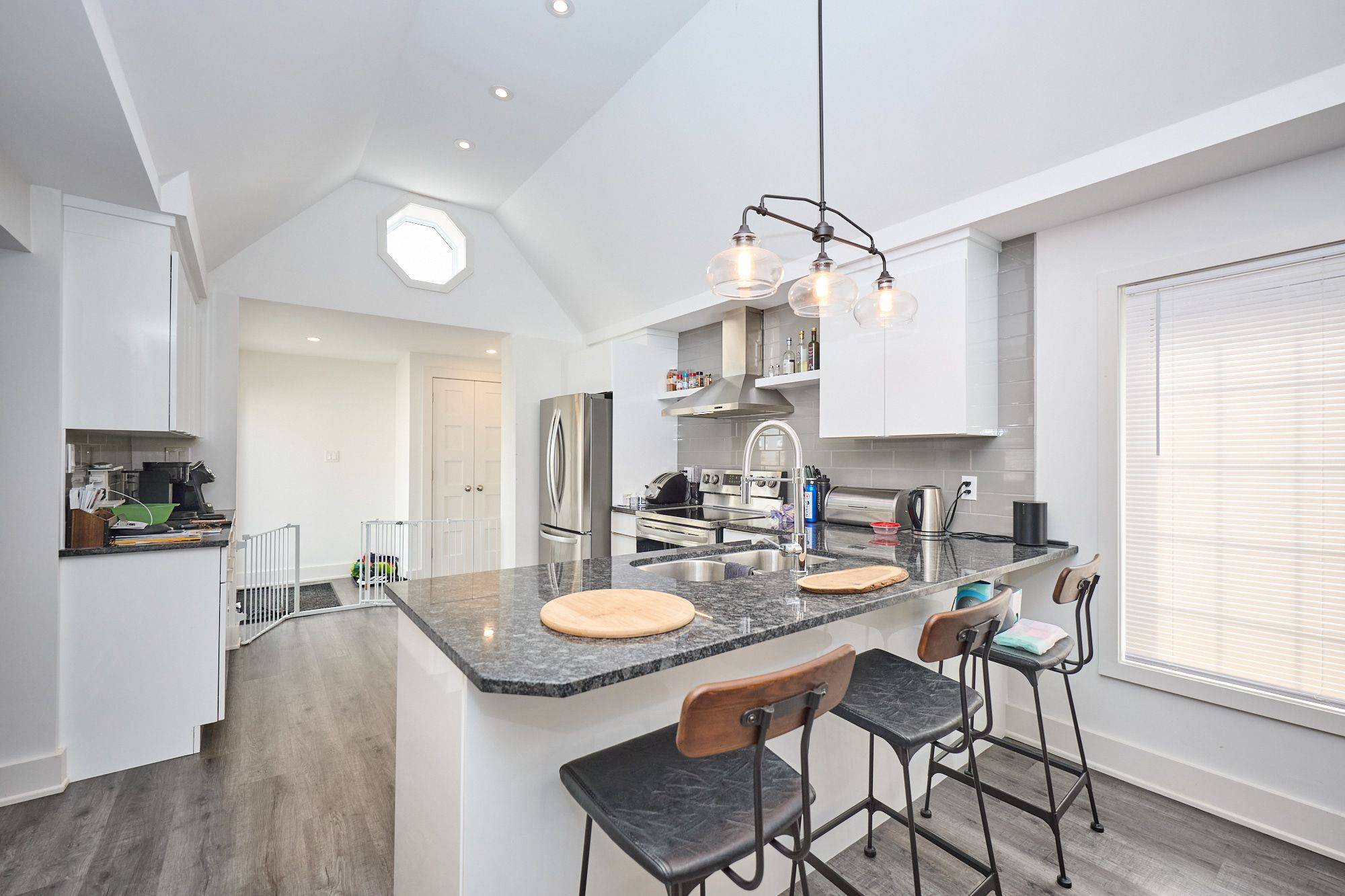 Welland, ON L3B 2L7,71 Deere ST