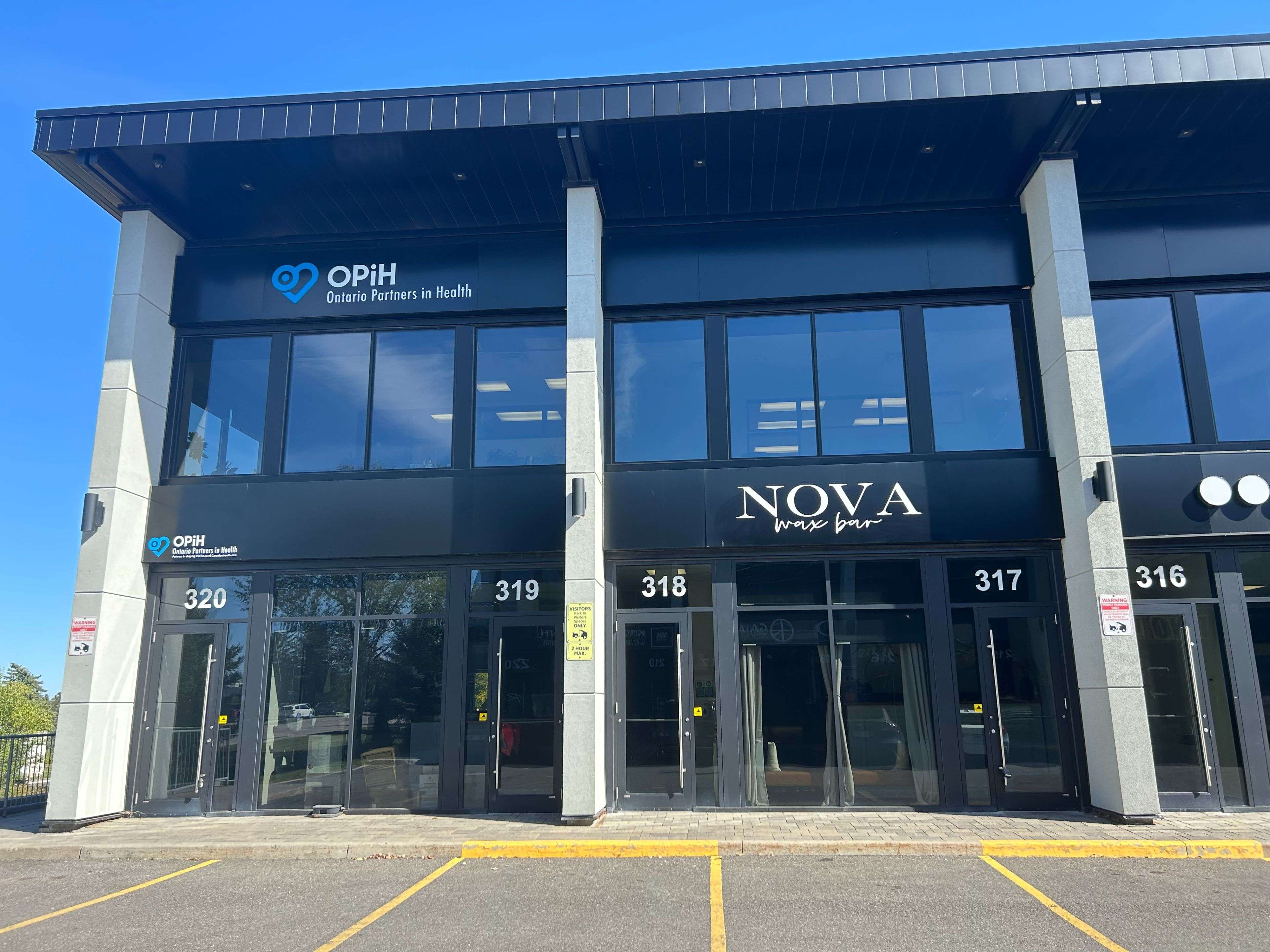 Hunt Club - South Keys And Area, ON K1G 5H9,2310 St. Laurent BLVD #320