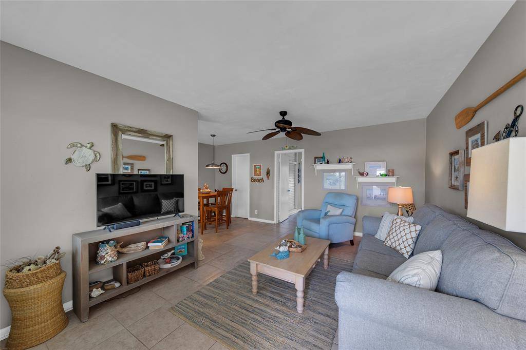 Boca Raton, FL 33432,11 SW 4th Ave #11