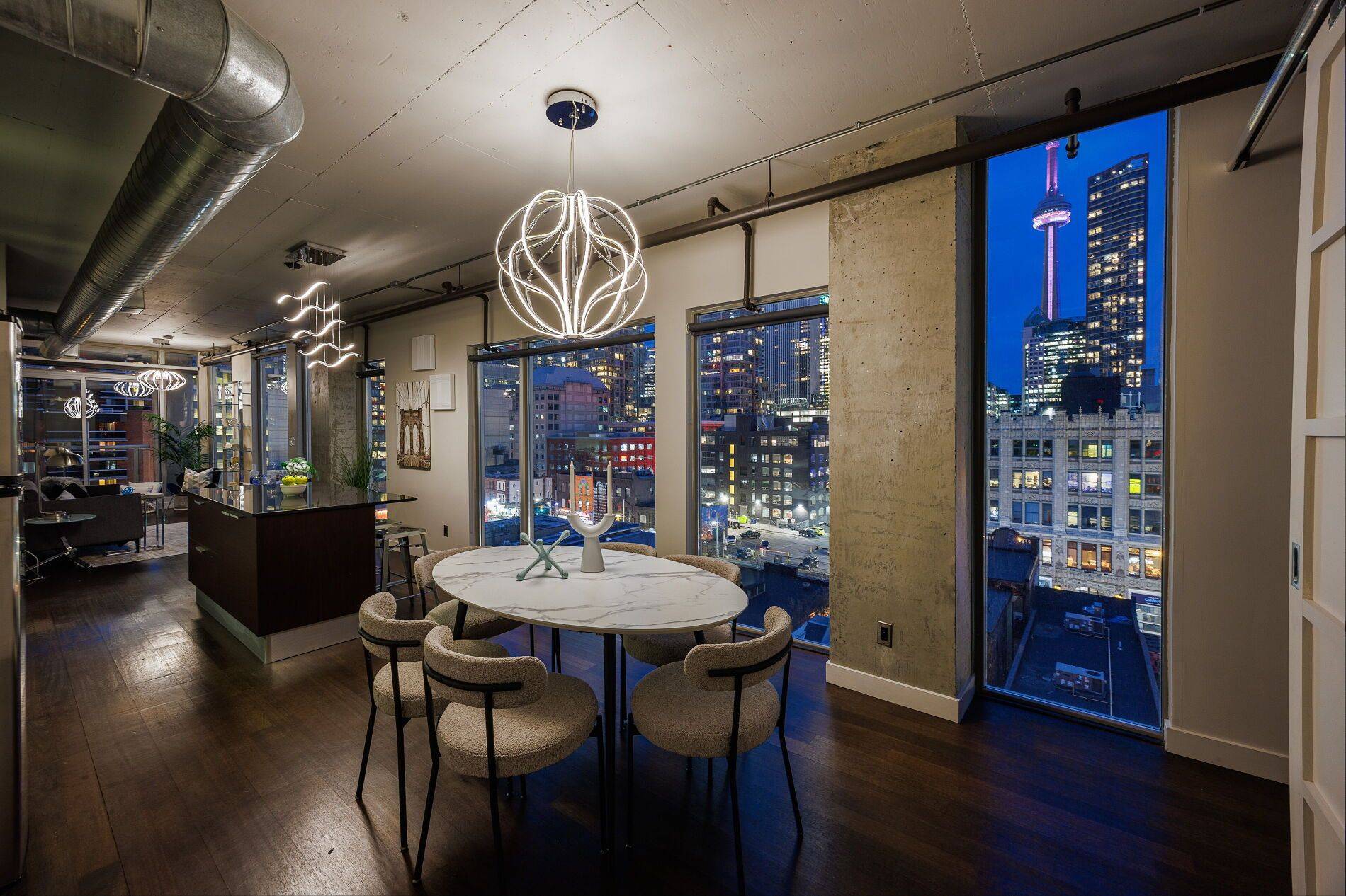 Toronto C01, ON M5T 1X3,169 John ST #801