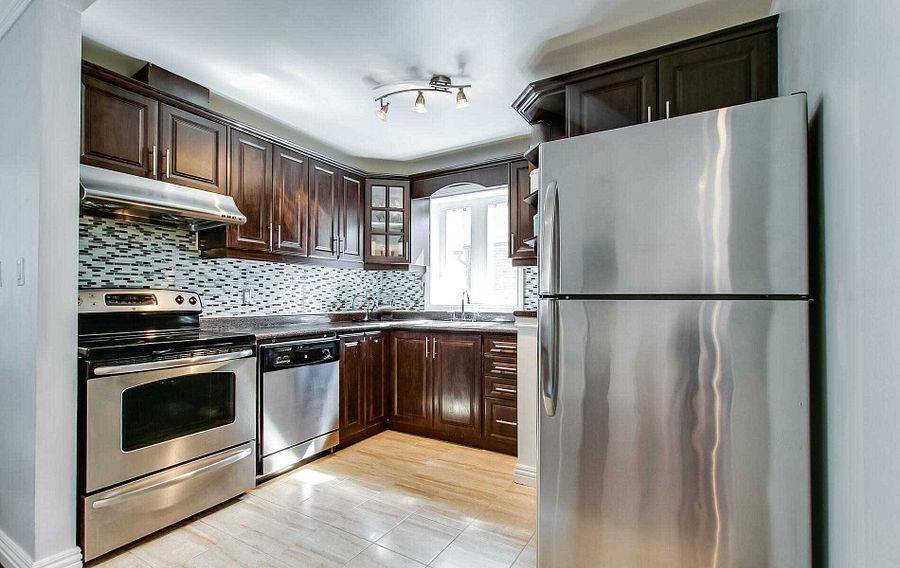 Toronto E06, ON M1L 3Z1,464 Warden AVE