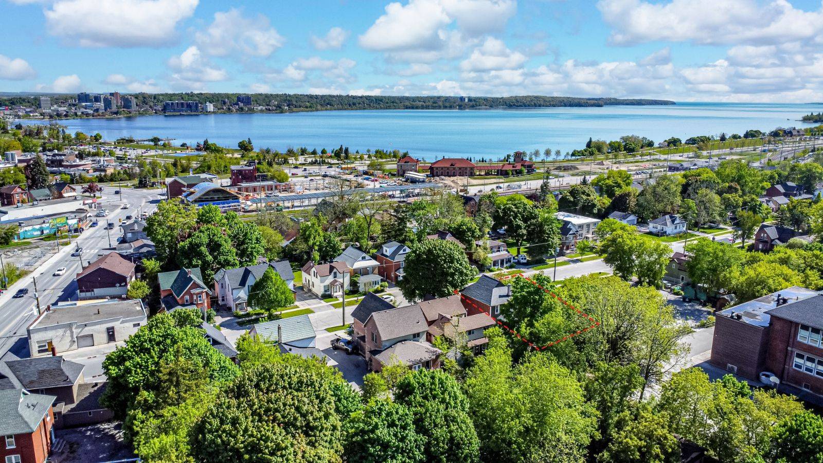 14 Cumberland ST, Barrie, ON L4N 2P4