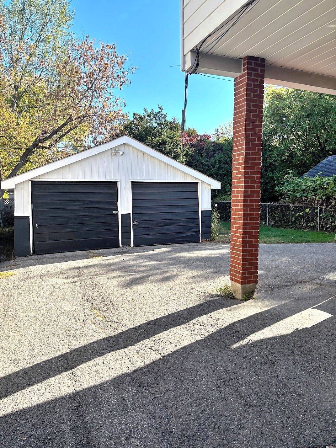 Westboro - Hampton Park, ON K1Z 5V9,527 Laderoute AVE