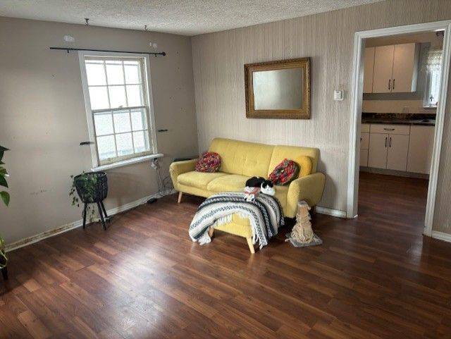 Niagara Falls, ON L2G 2X5,6245 CHURCHILL ST