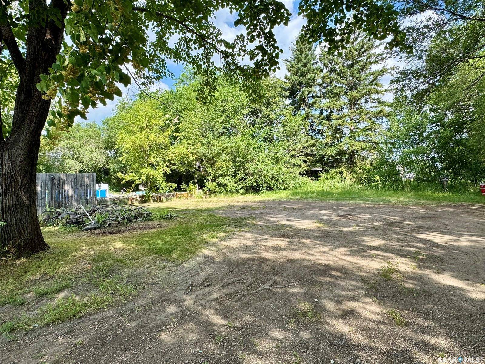 Prince Albert, SK S6V 0T2,878 7th STREET E