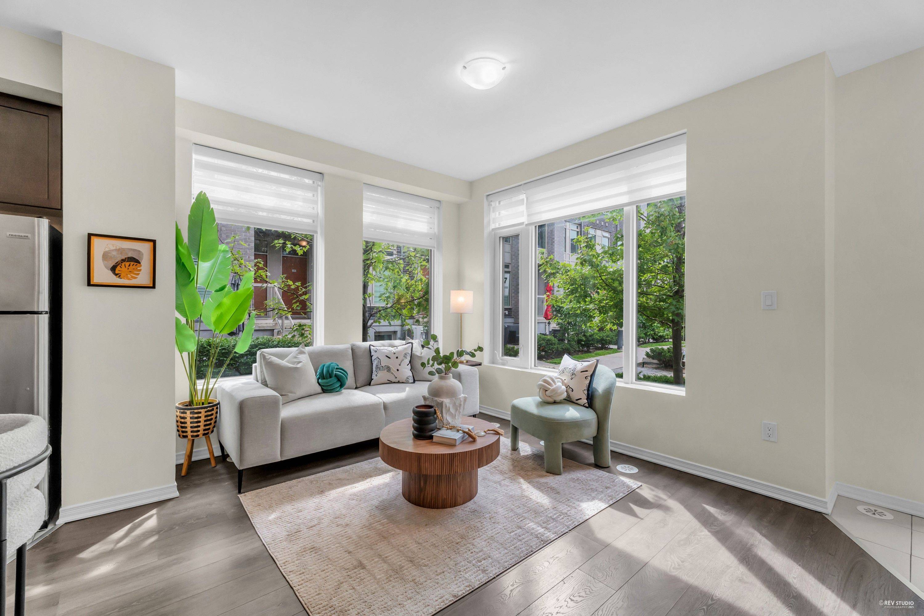 Toronto W08, ON M9C 0C1,31 Applewood LN #67