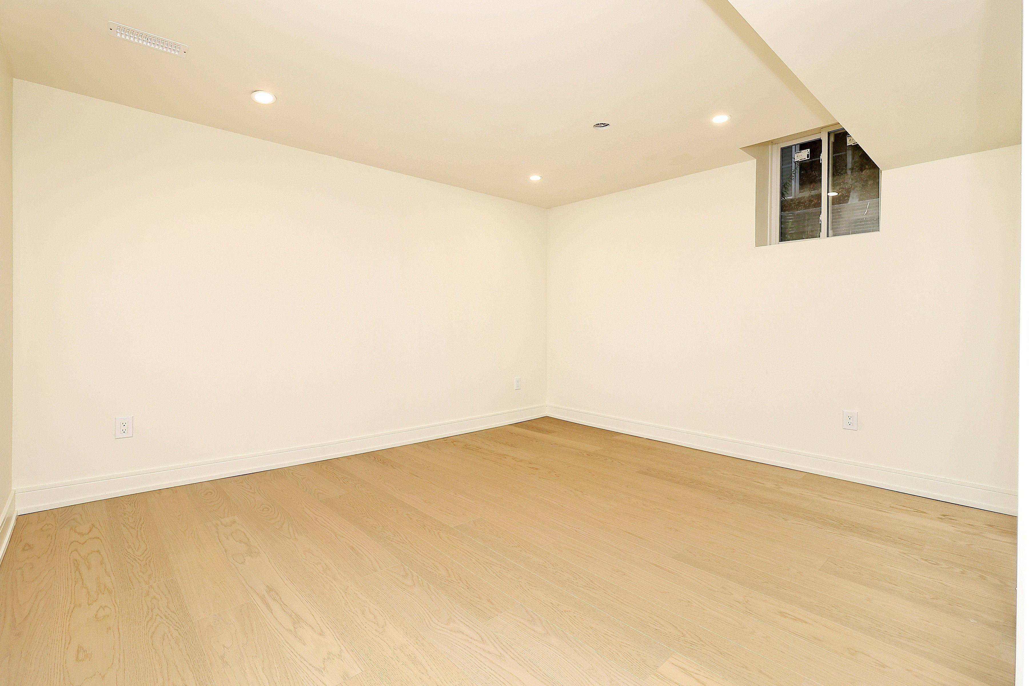 Mississauga, ON L5M 6X6,5815 Rainspring DR