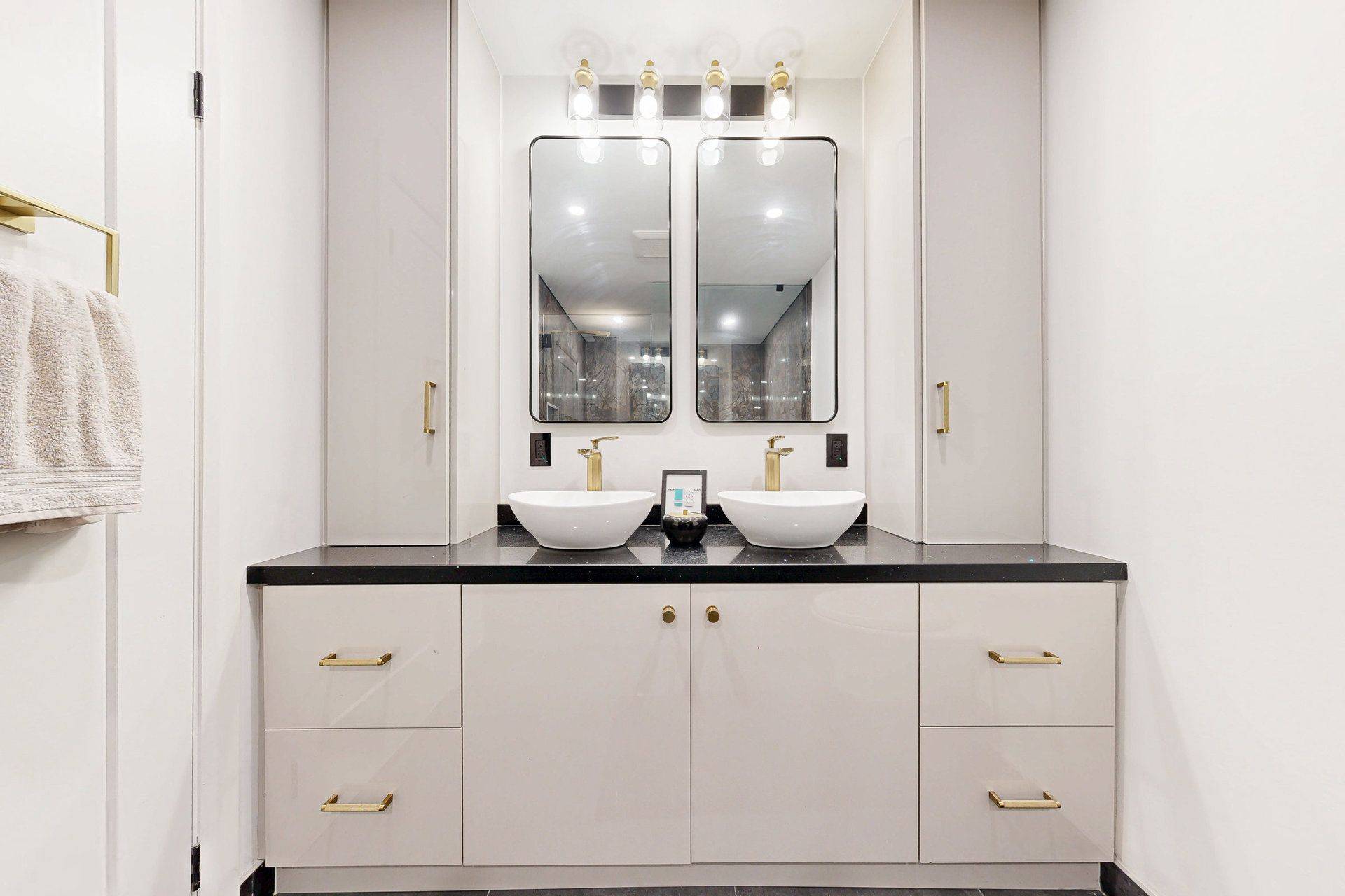 Hamilton, ON L8K 5S1,23 Hildegard DR