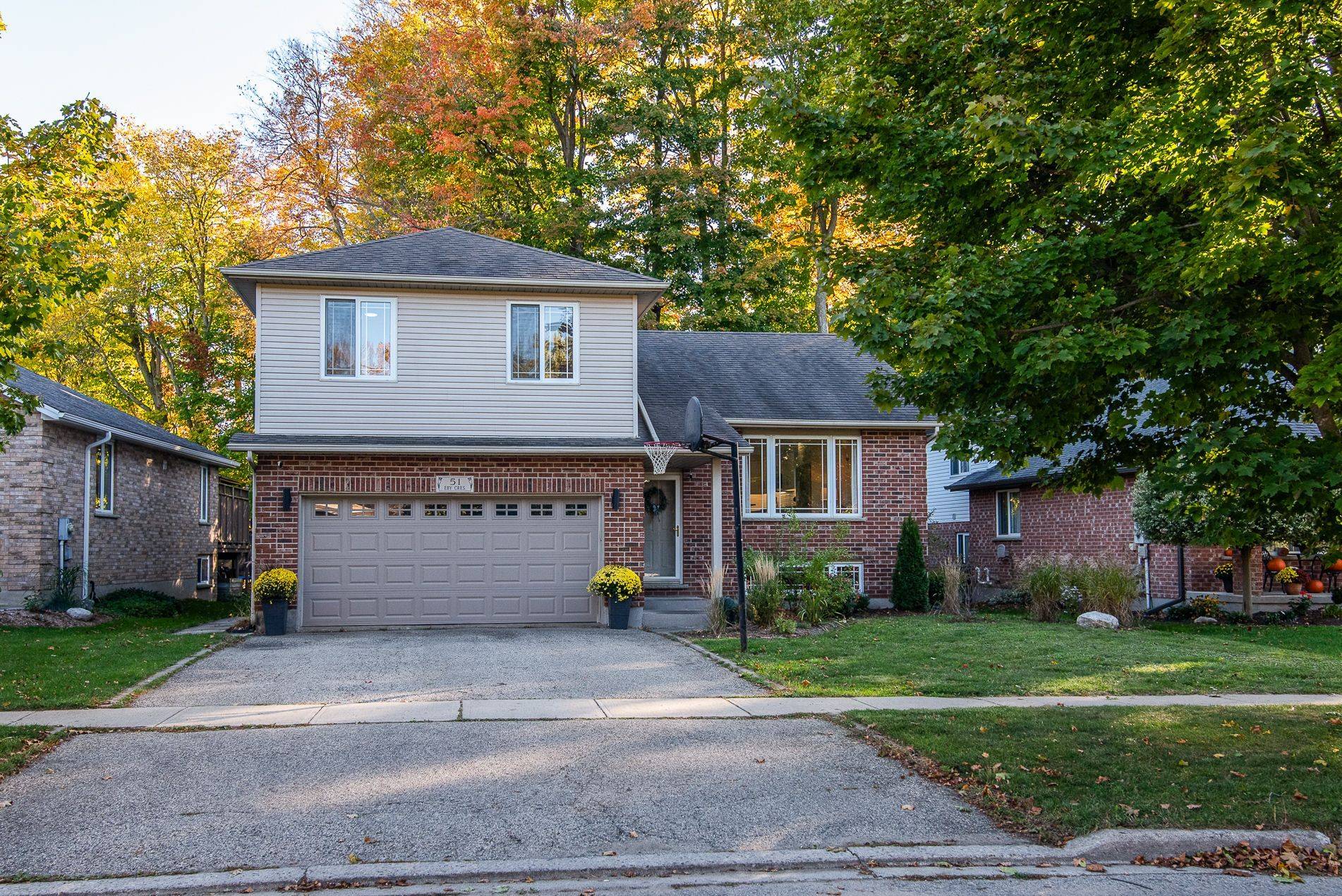 Wilmot, ON N3A 1Y7,51 Eby CRES