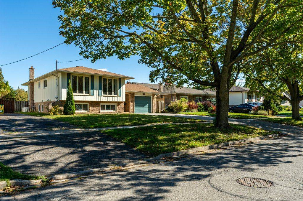 St. Catharines, ON L2N 3V8,12 Shoreline DR