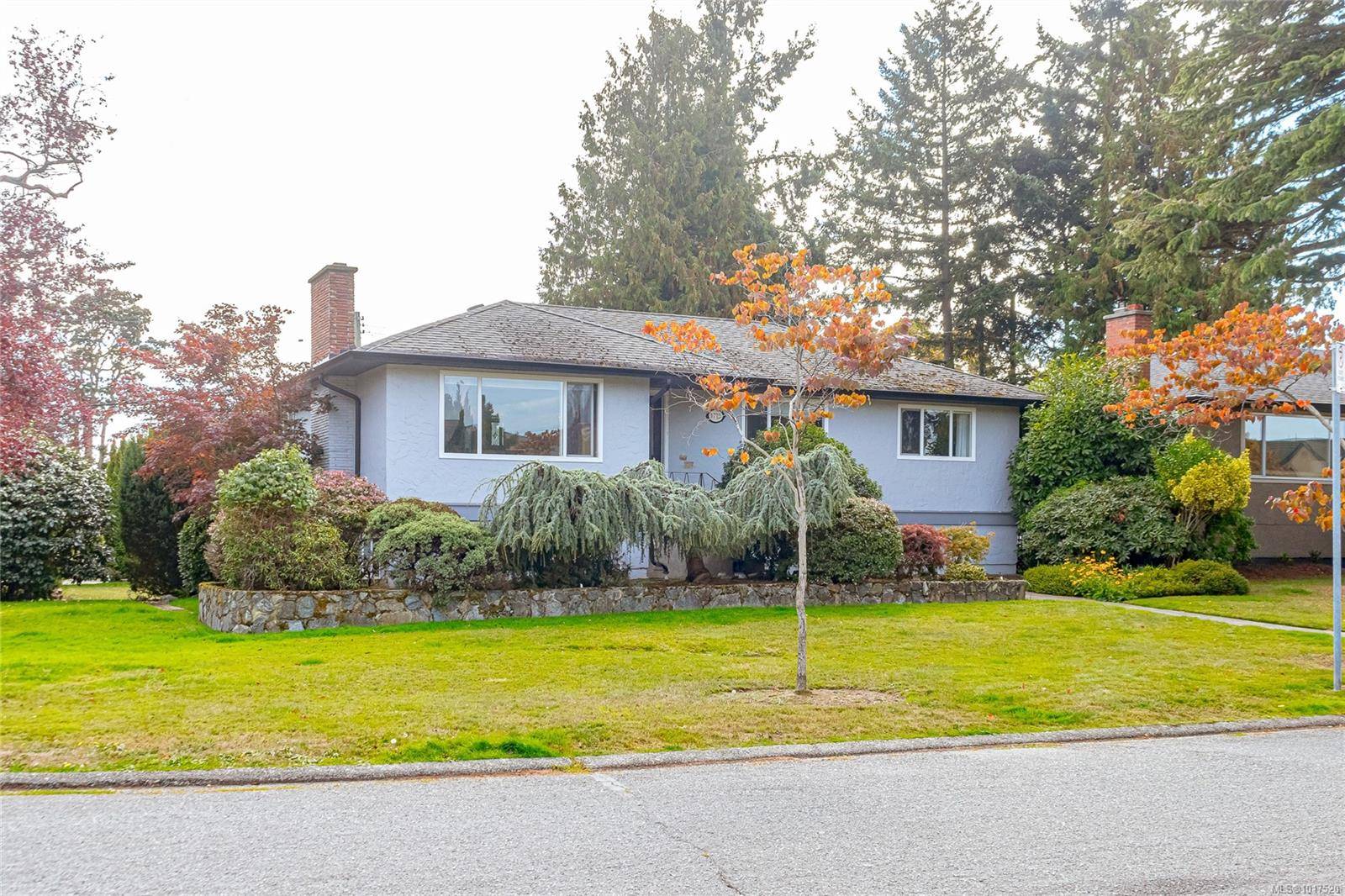 Saanich, BC V8R 3E7,1723 Taylor St
