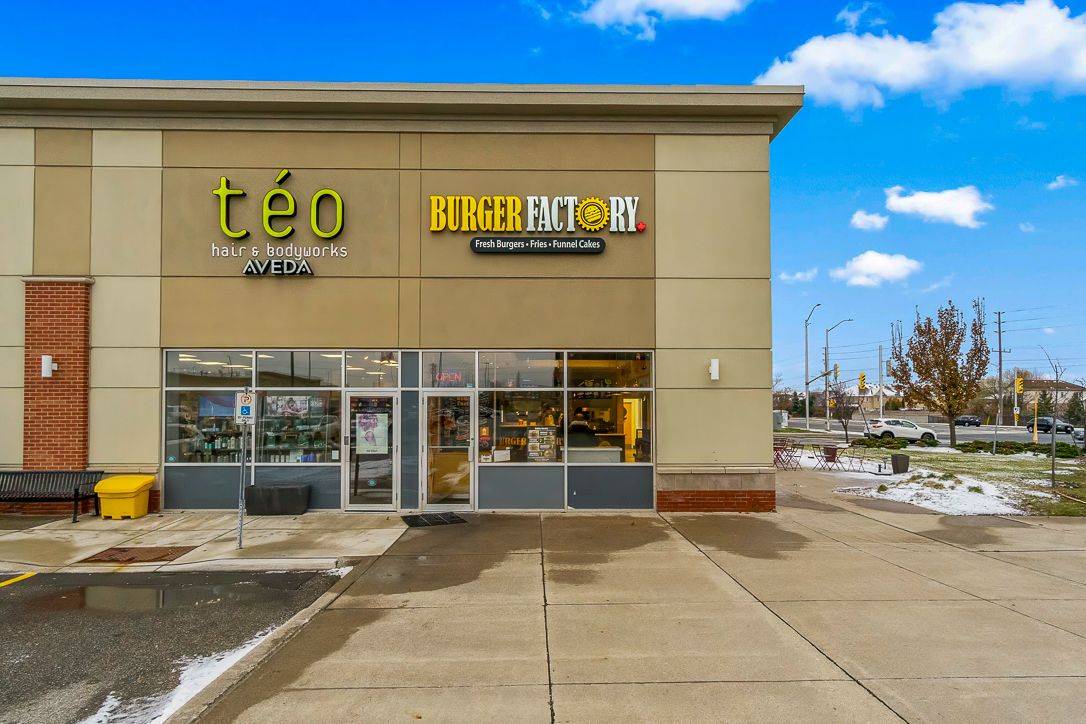 Burlington, ON L7L 0B6,2465 Appleby Line #D6