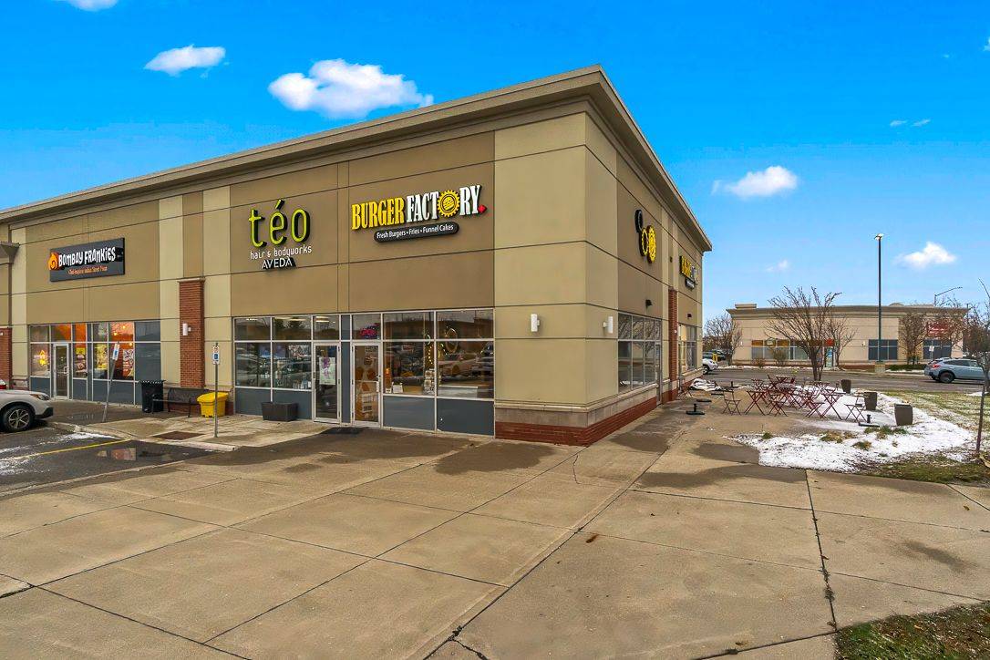 Burlington, ON L7L 0B6,2465 Appleby Line #D6