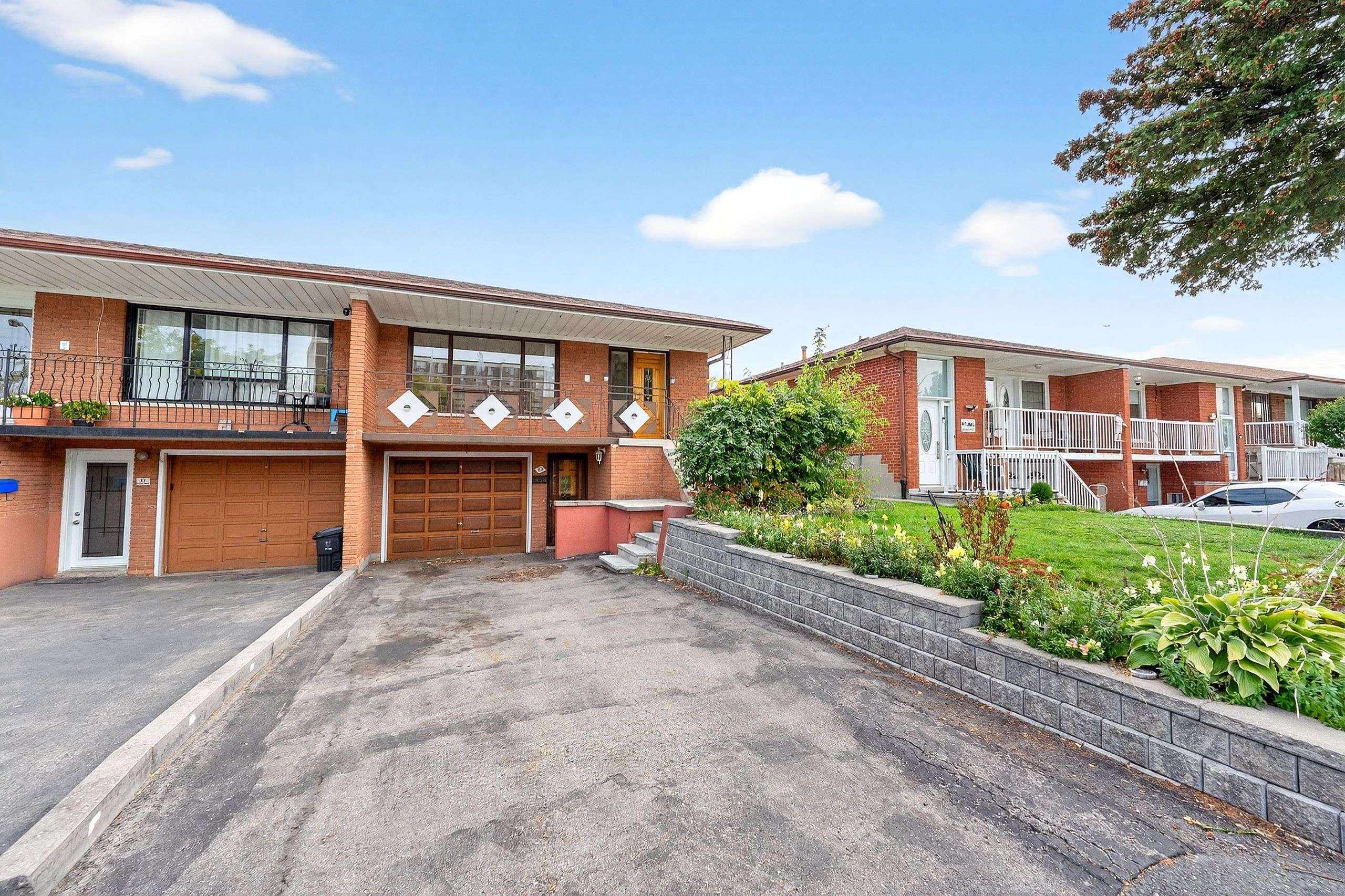 Toronto W05, ON M9L 2H9,55 Milady RD