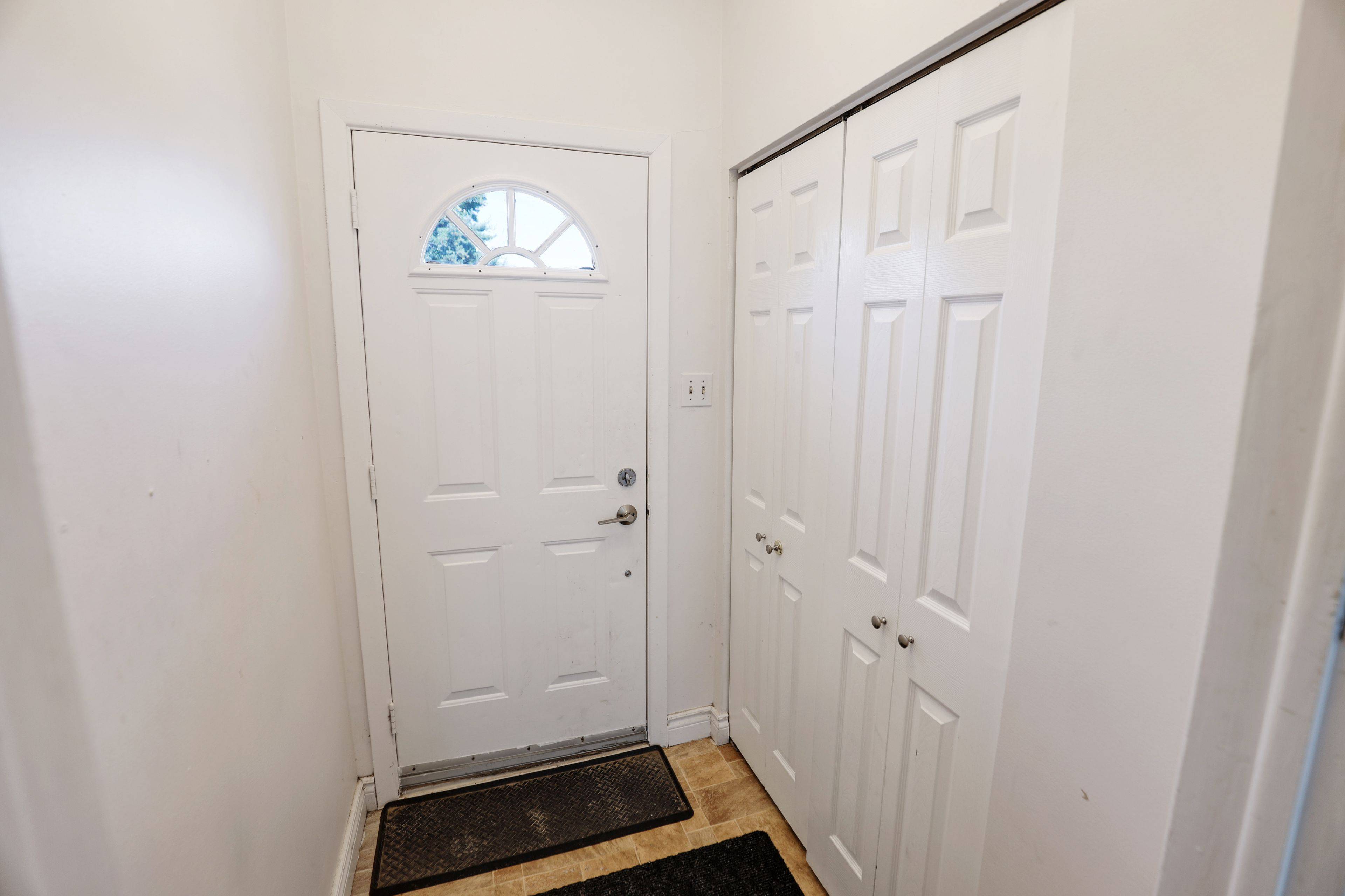 Meadowlands - Crestview And Area, ON K2G 2S4,142 Meadowlands DR W