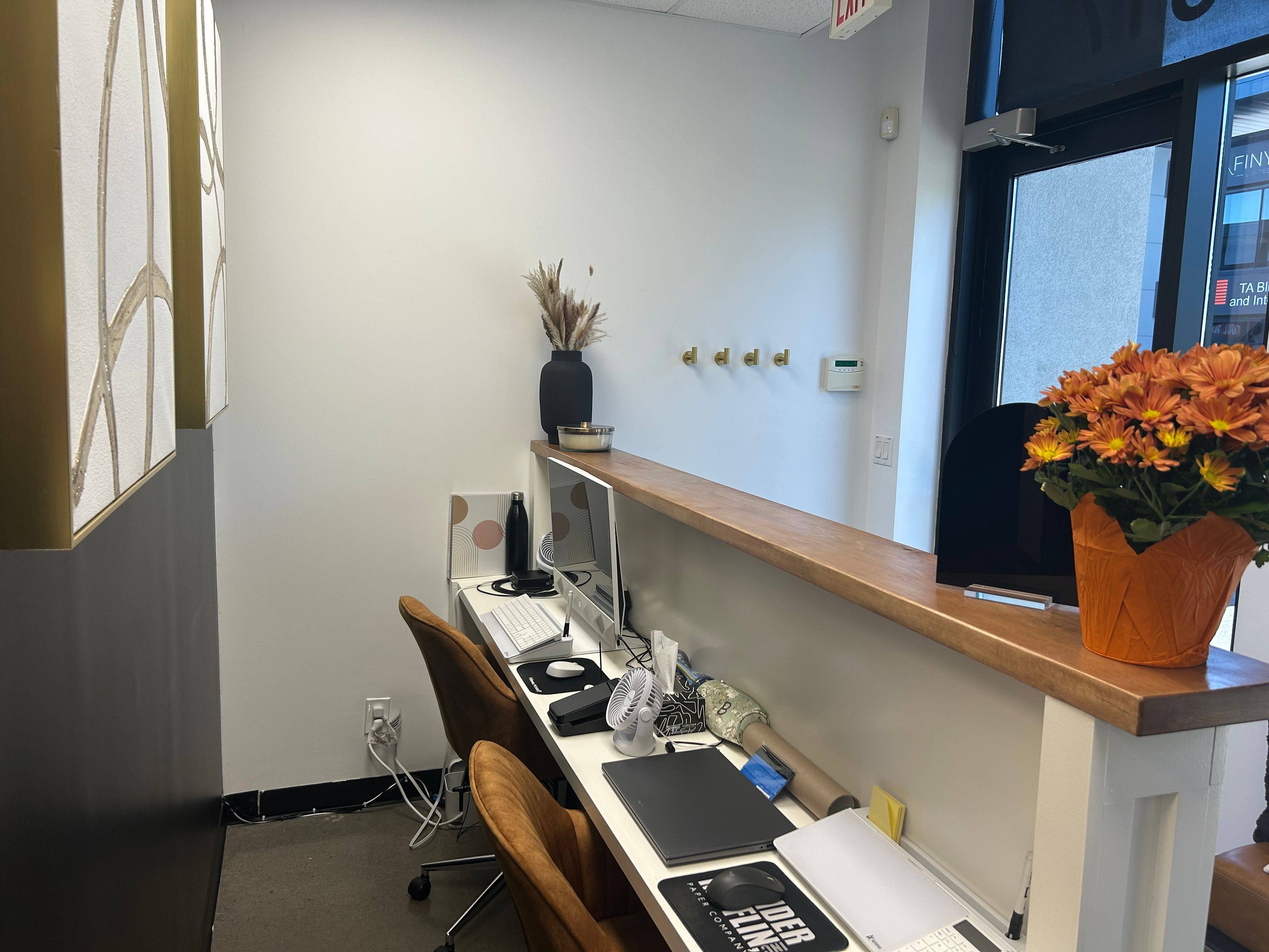 Hunt Club - South Keys And Area, ON K1G 5H9,2310 St. Laurent BLVD #317