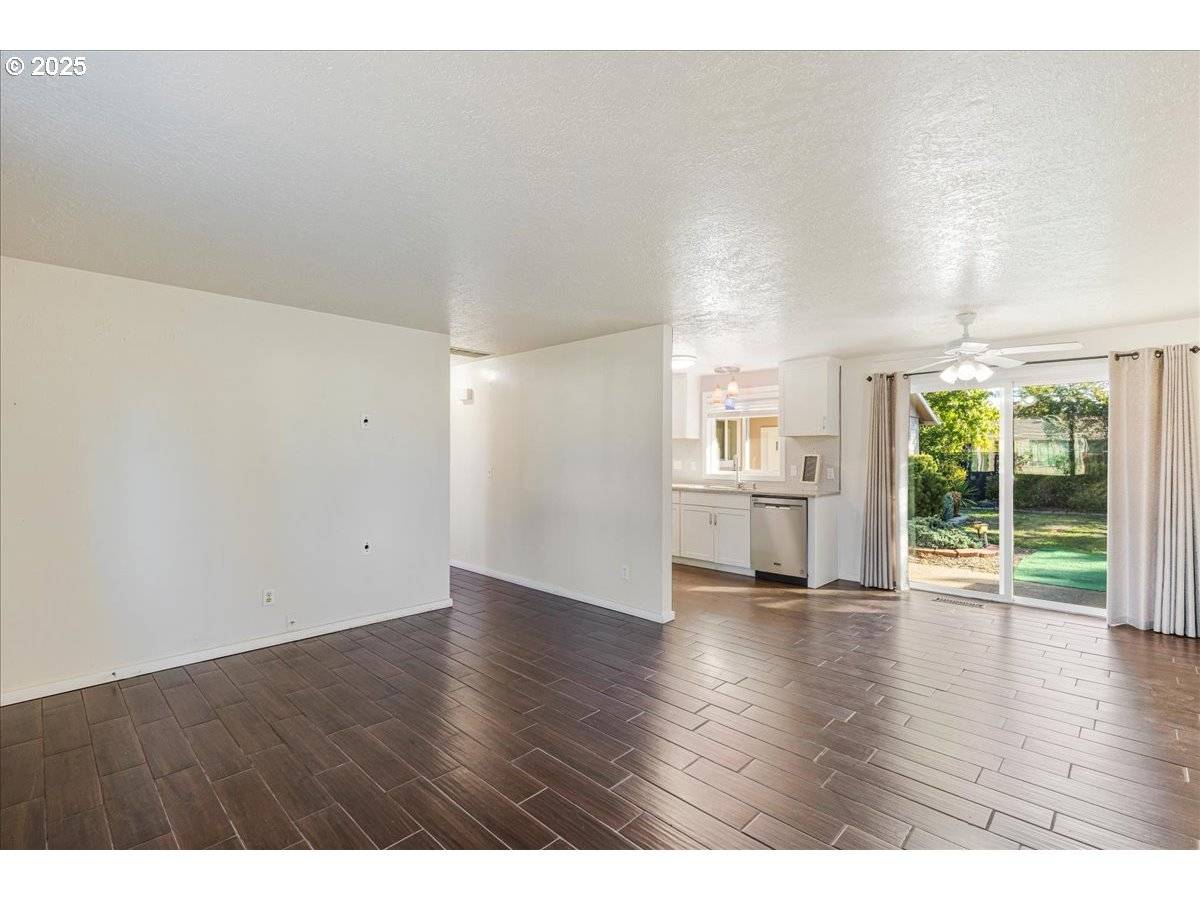 Portland, OR 97233,112 SE 193RD AVE