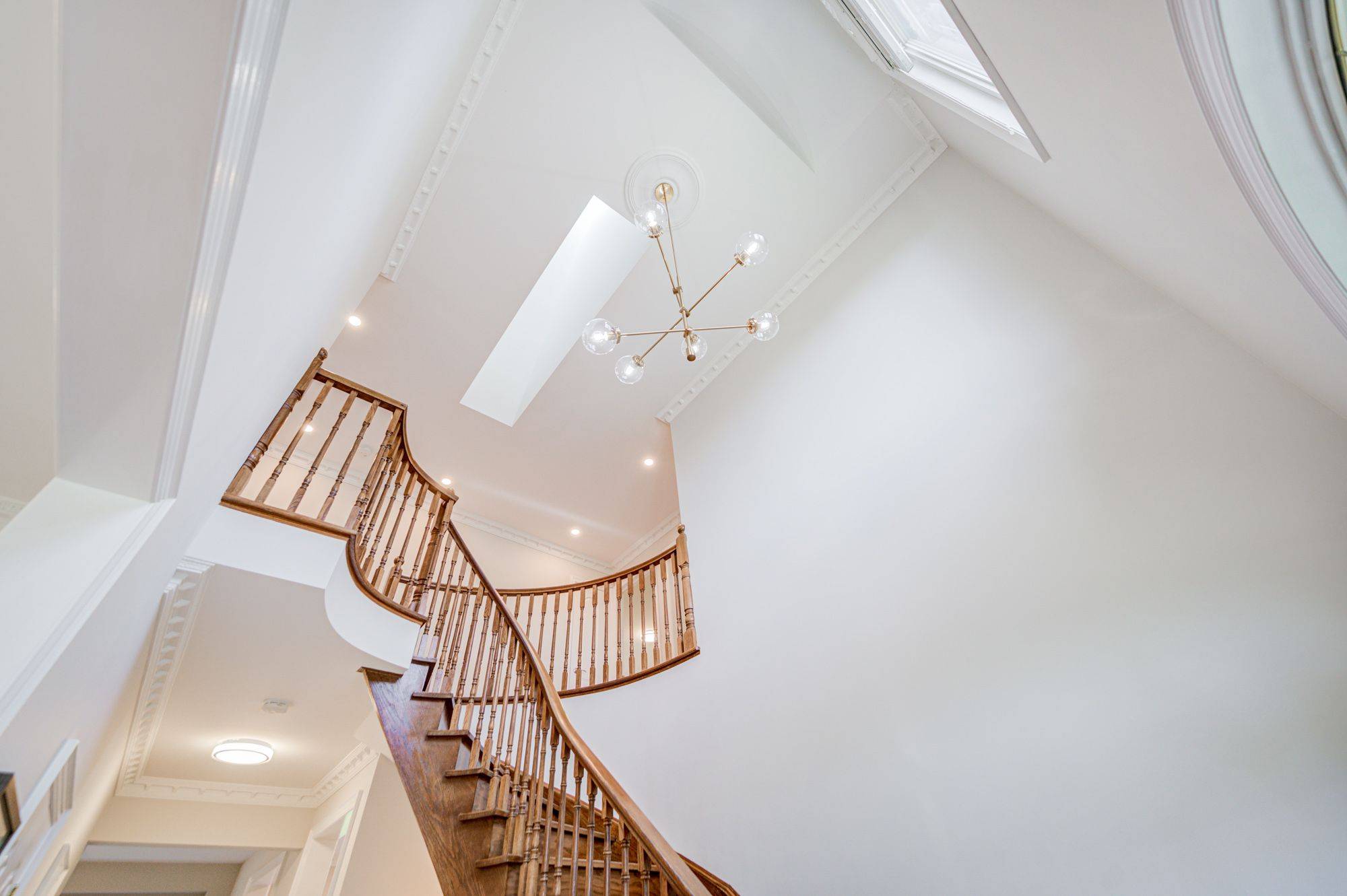 Toronto C14, ON M2N 3K6,206 Hollywood AVE