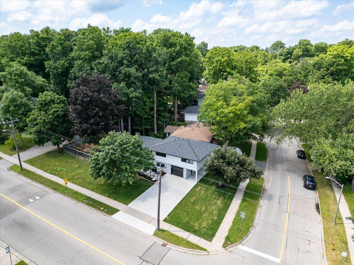 Kitchener, ON N2M 4J7,162 Greenbrook DR