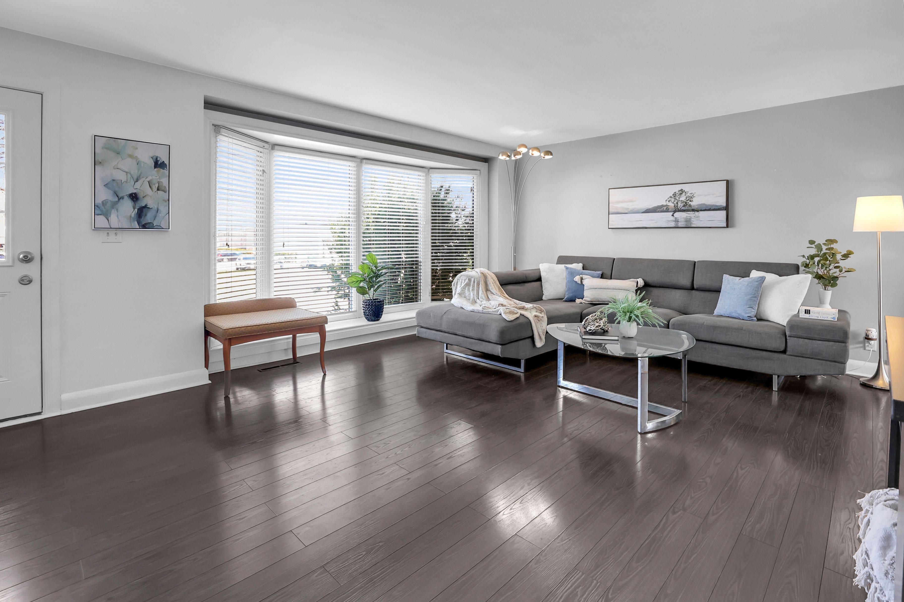 West Lincoln, ON L0R 2A0,230 St. Catharines ST