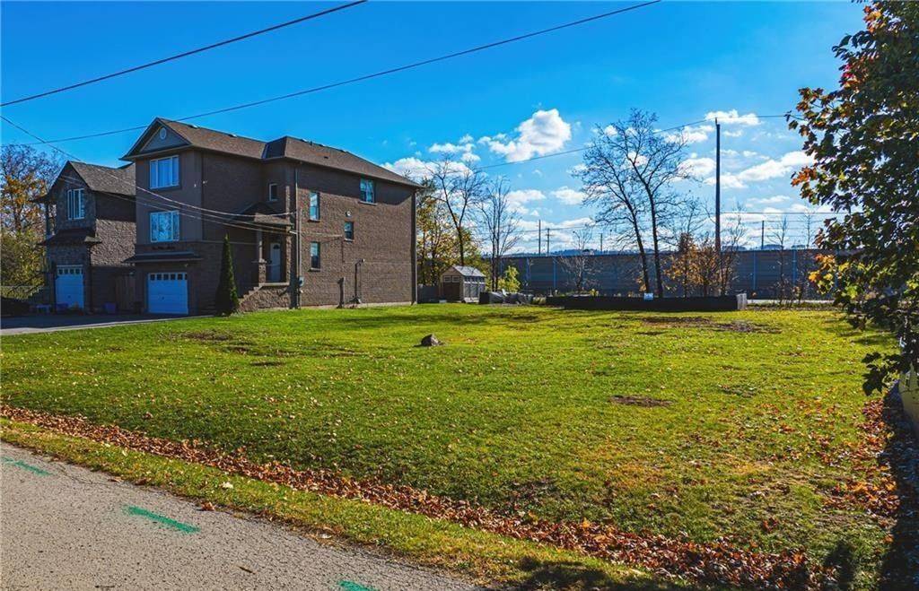 Hamilton, ON L8E 5E1,5 Trillium AVE