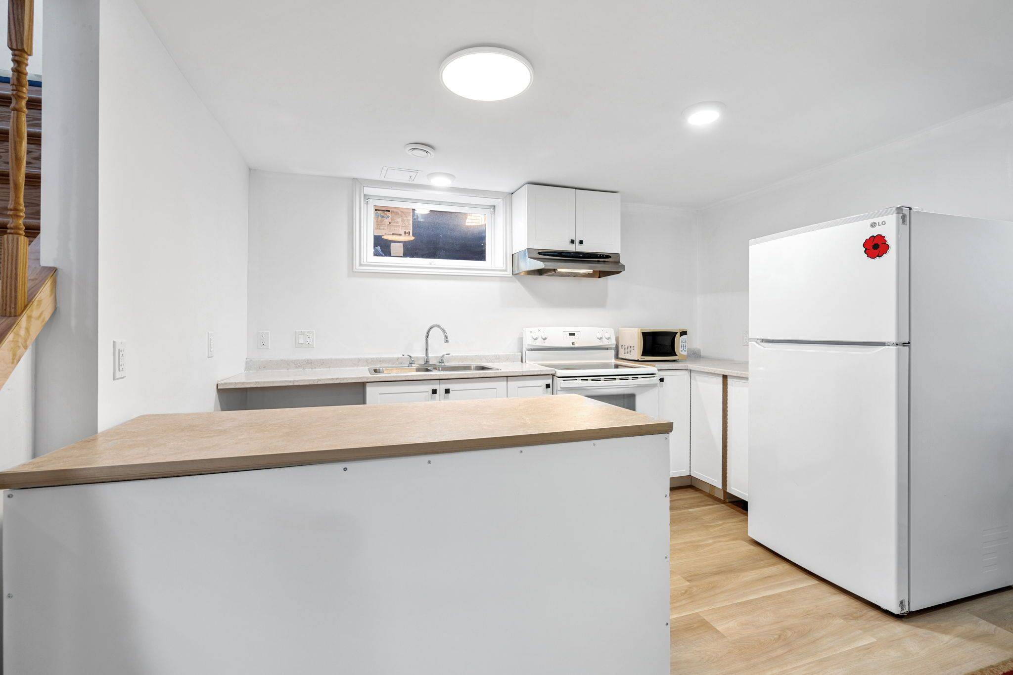 Belair Park - Copeland Park And Area, ON K2C 2C4,1263 Maitland AVE #lower level